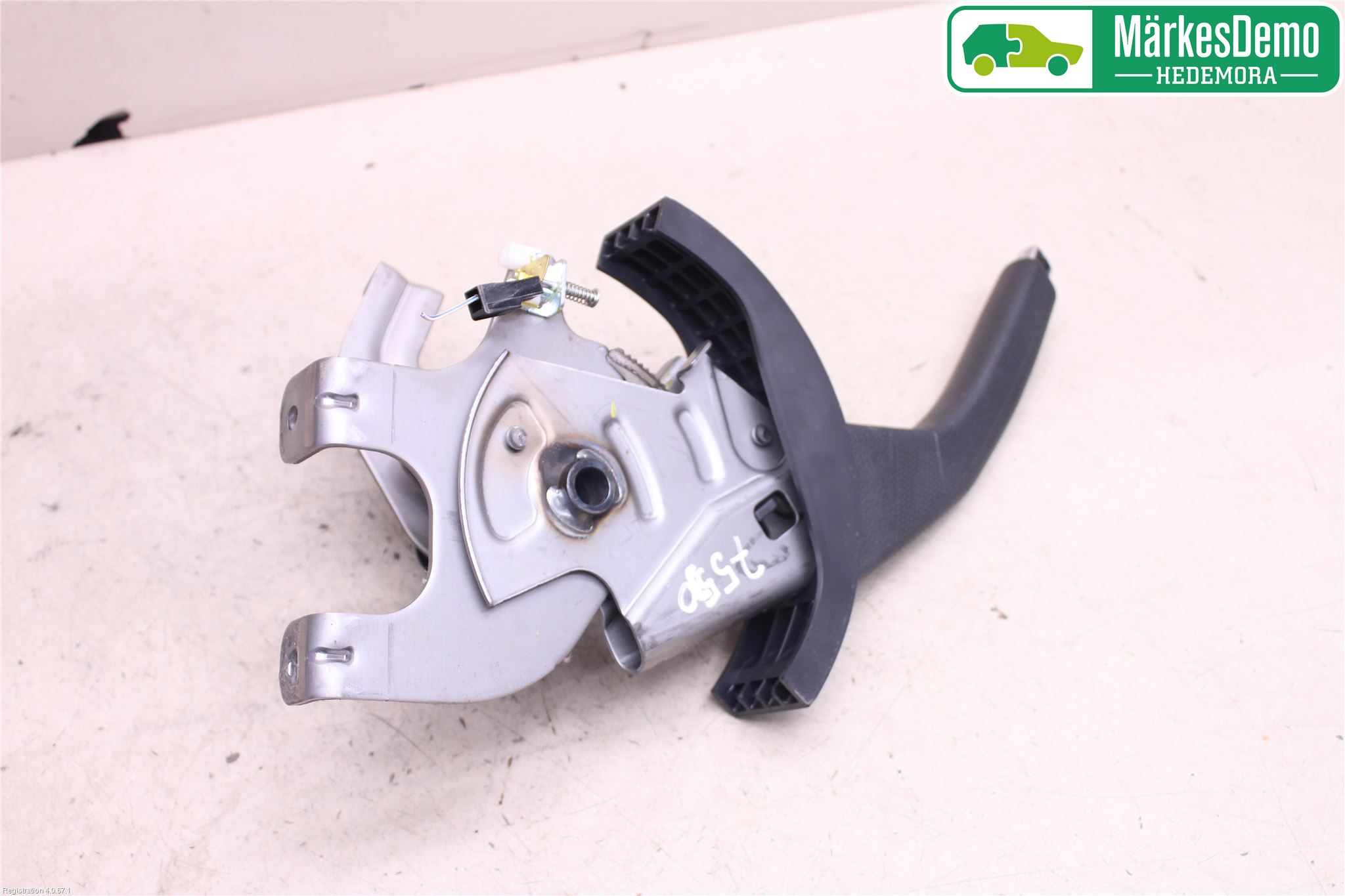 SsangYong SSANG YONG TIVOLI 17- Handbromsspak