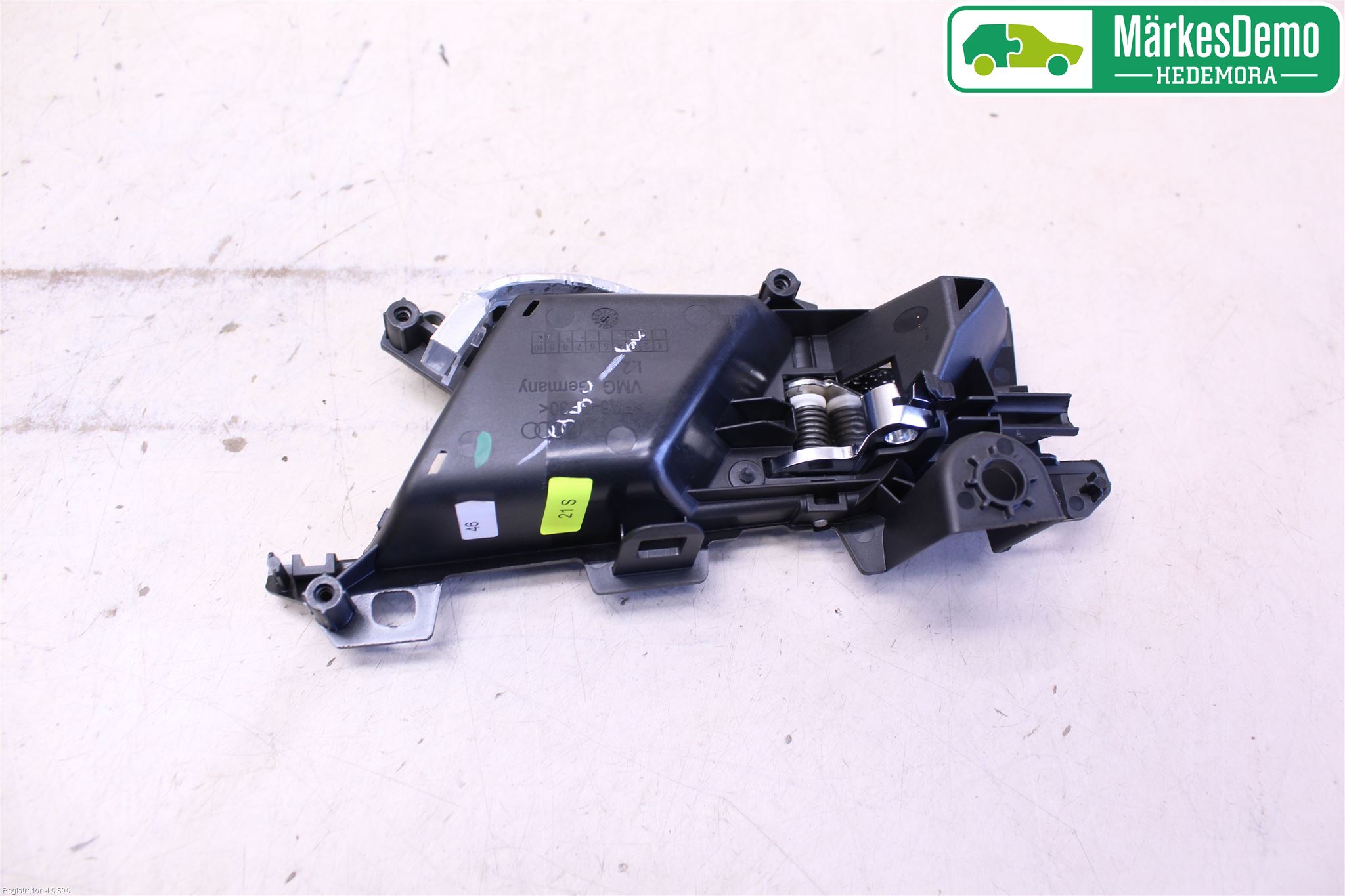 Audi A4/S4 B9 16-19 Dörrhandtag Inre Vä