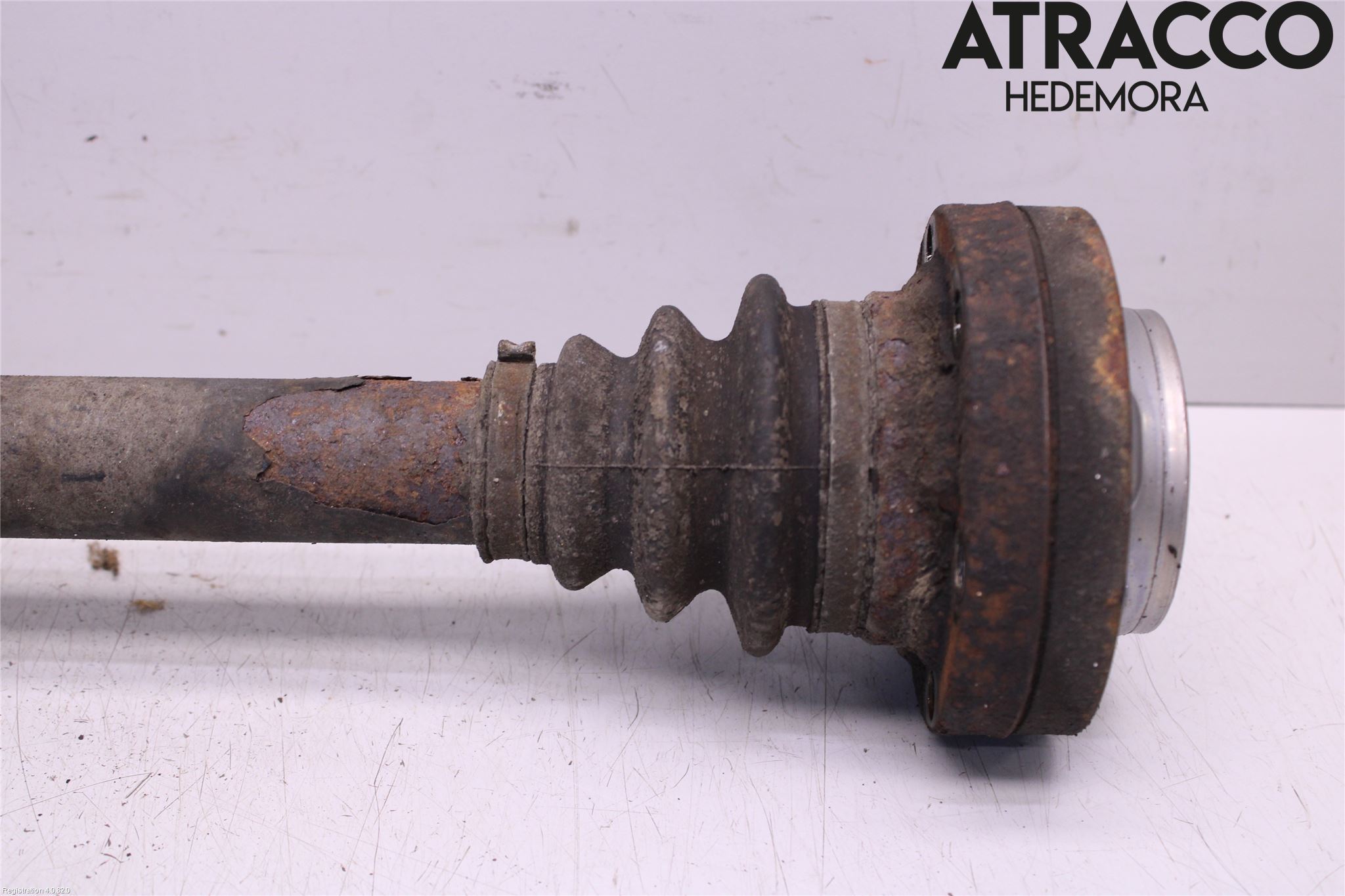 BMW 6 E63/64    02-10 Drivaxel Bak Vänster