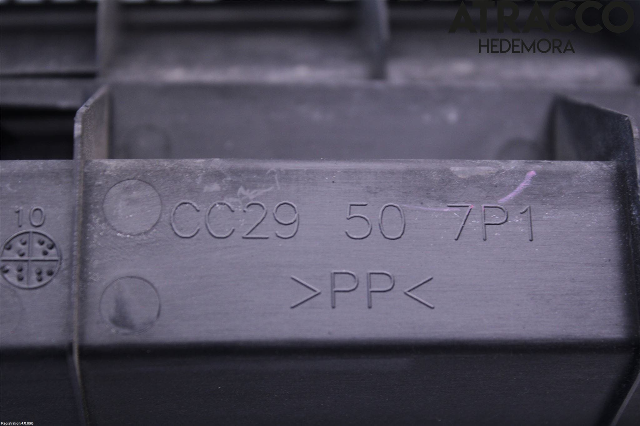 Mazda 5 10-18 Torpedplåt-Torpedplast