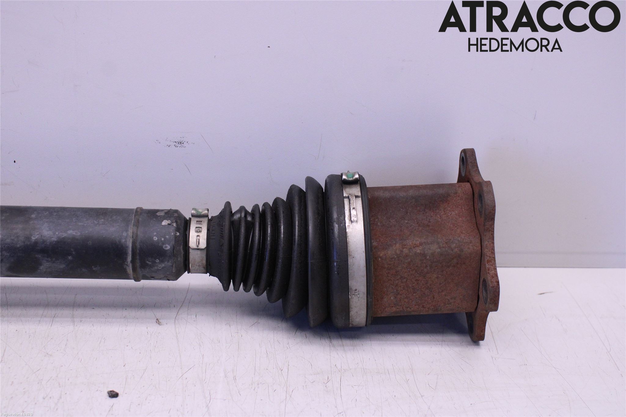 Volkswagen VW TOURAN 10-15 Drivaxel Fram Höger