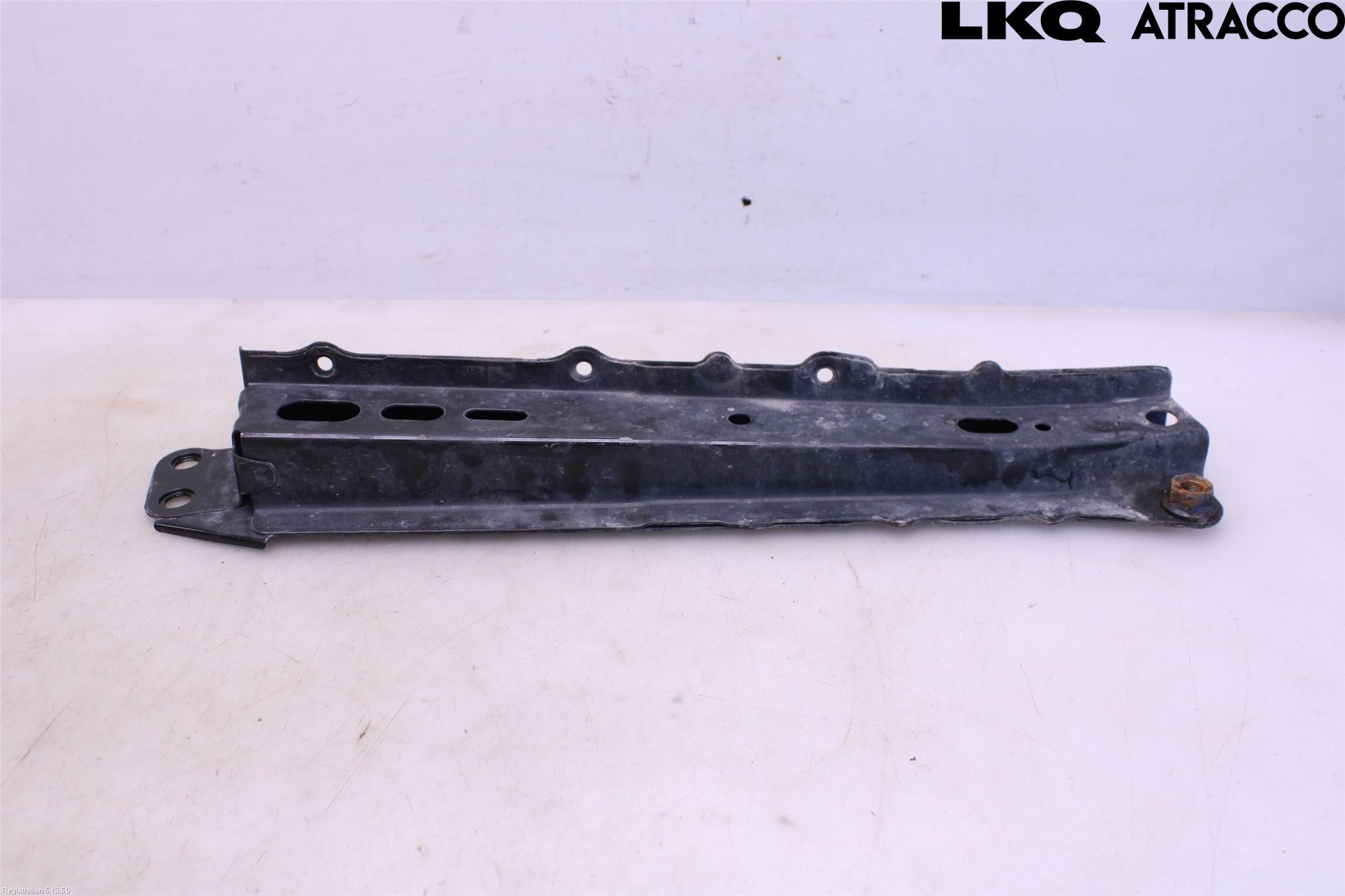 Toyota AURIS 13-19 Kylarfäste-Ram-Balk