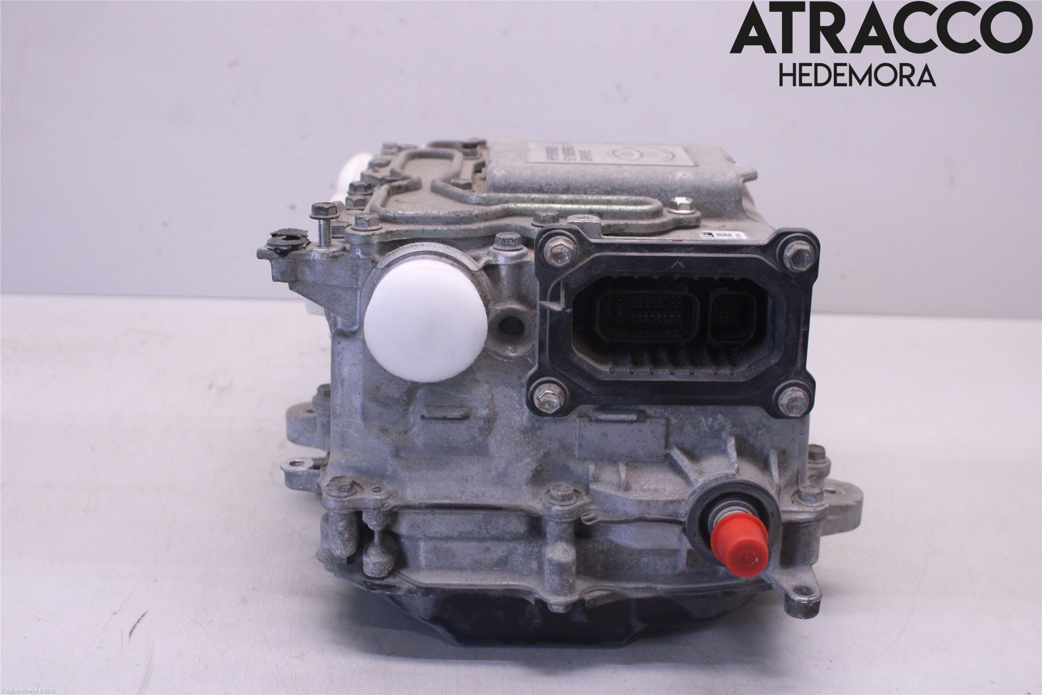 Toyota YARIS XP130 12-14 Hybridconverter