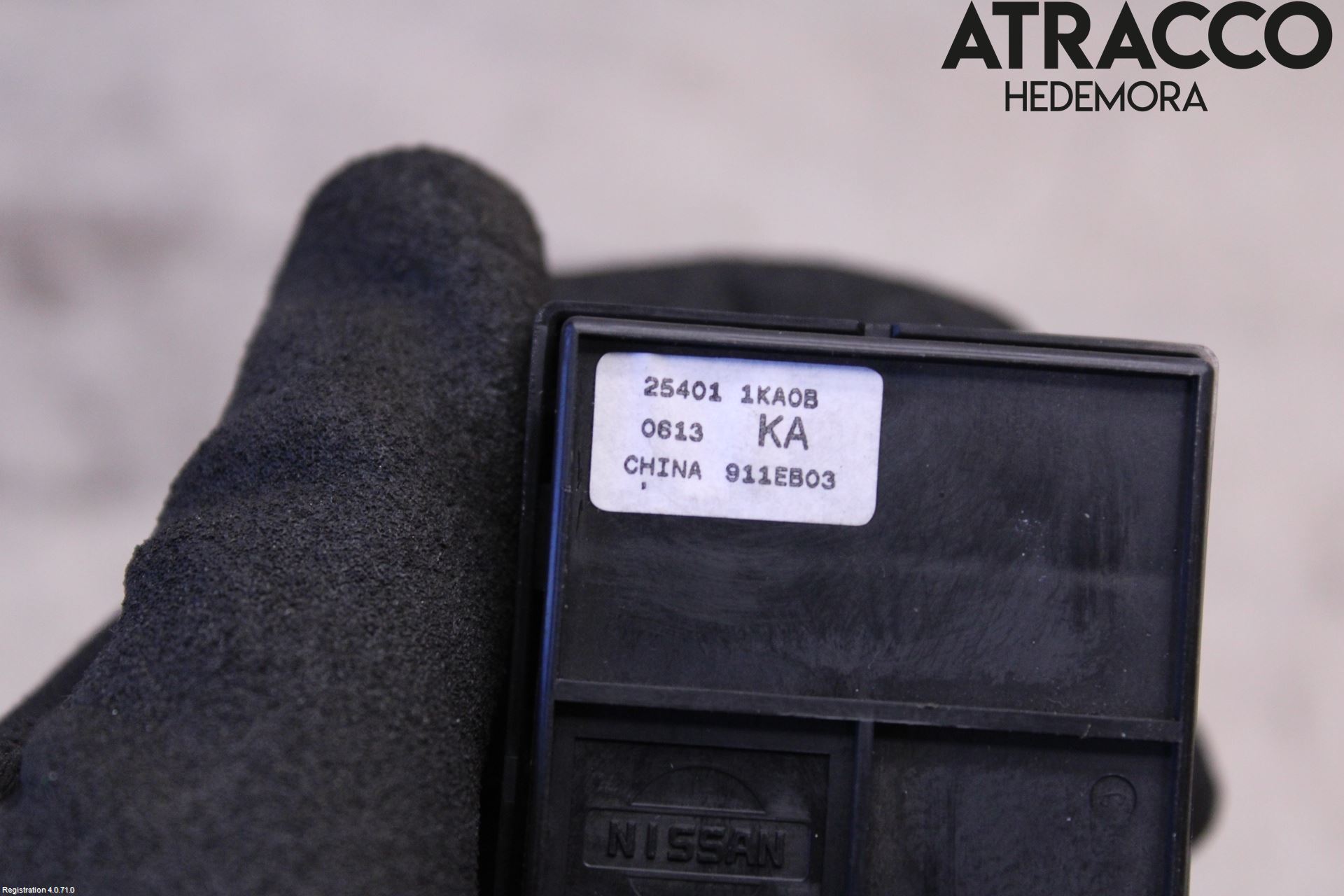 Nissan JUKE 14-19 Strömställare Elhiss