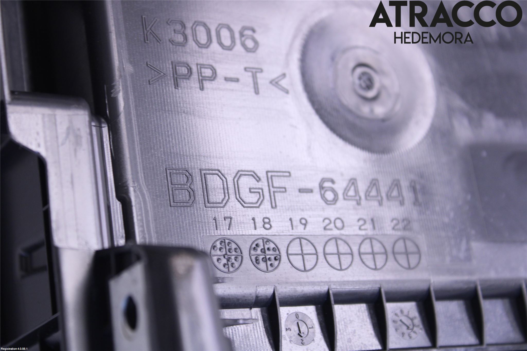 Mazda 3 IV 19- Inredning Armstöd