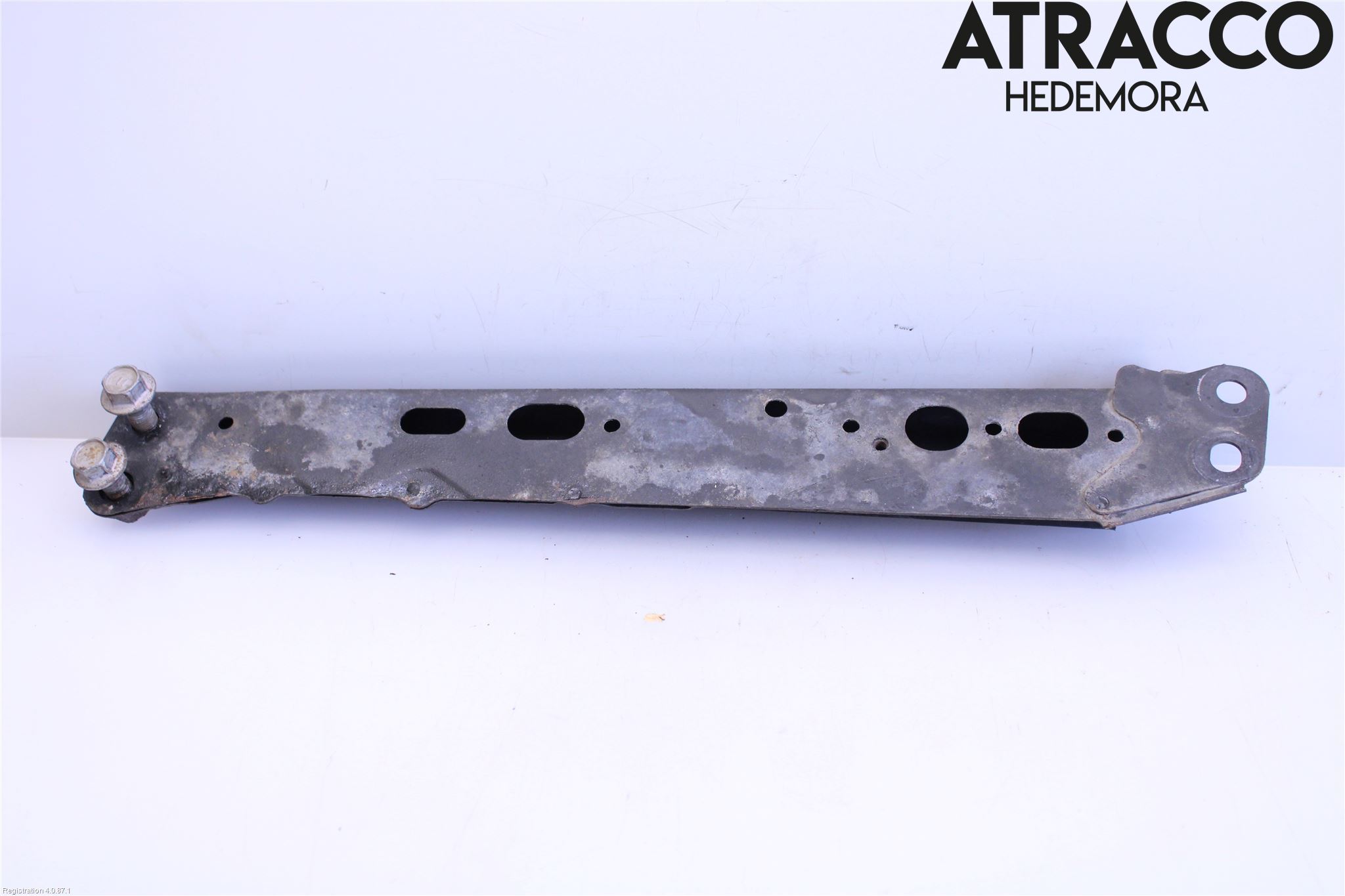 Toyota AURIS 13-19 Kylarfäste-Ram-Balk