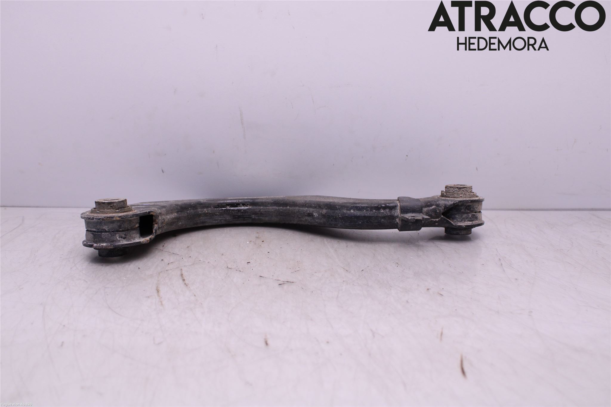 Volkswagen VW TIGUAN 16-24 Bärarm Bak Övre Höger
