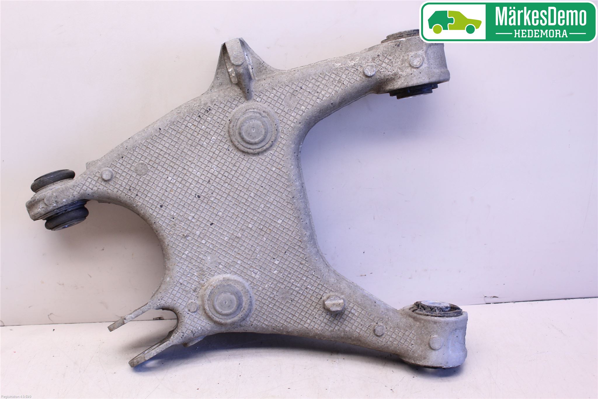 BMW 5 F10/F11/F18 09-17 Bärarm Bak Höger