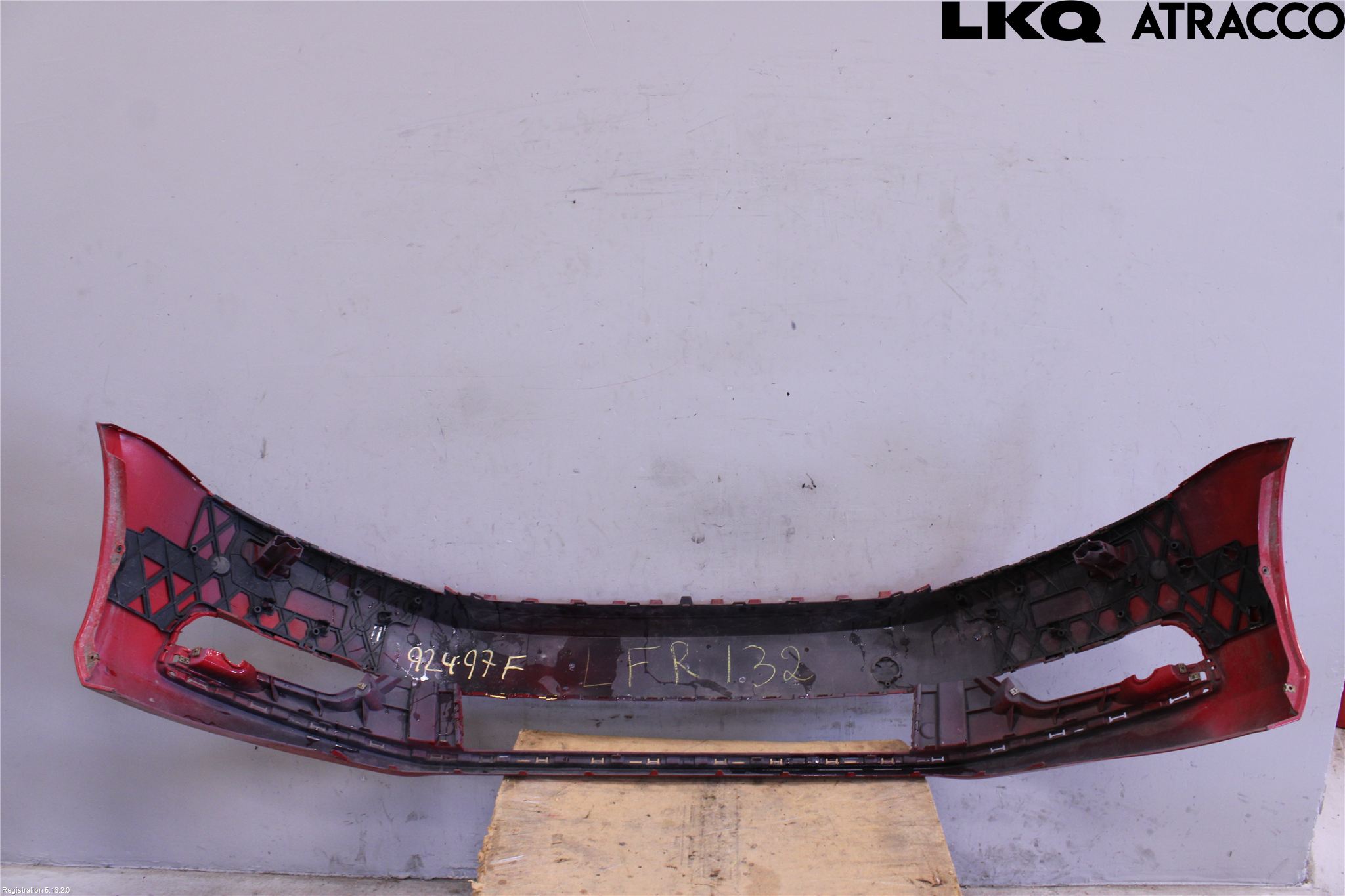Volkswagen VW PASSAT 11-14 Stötfångarbeklädnad Fram