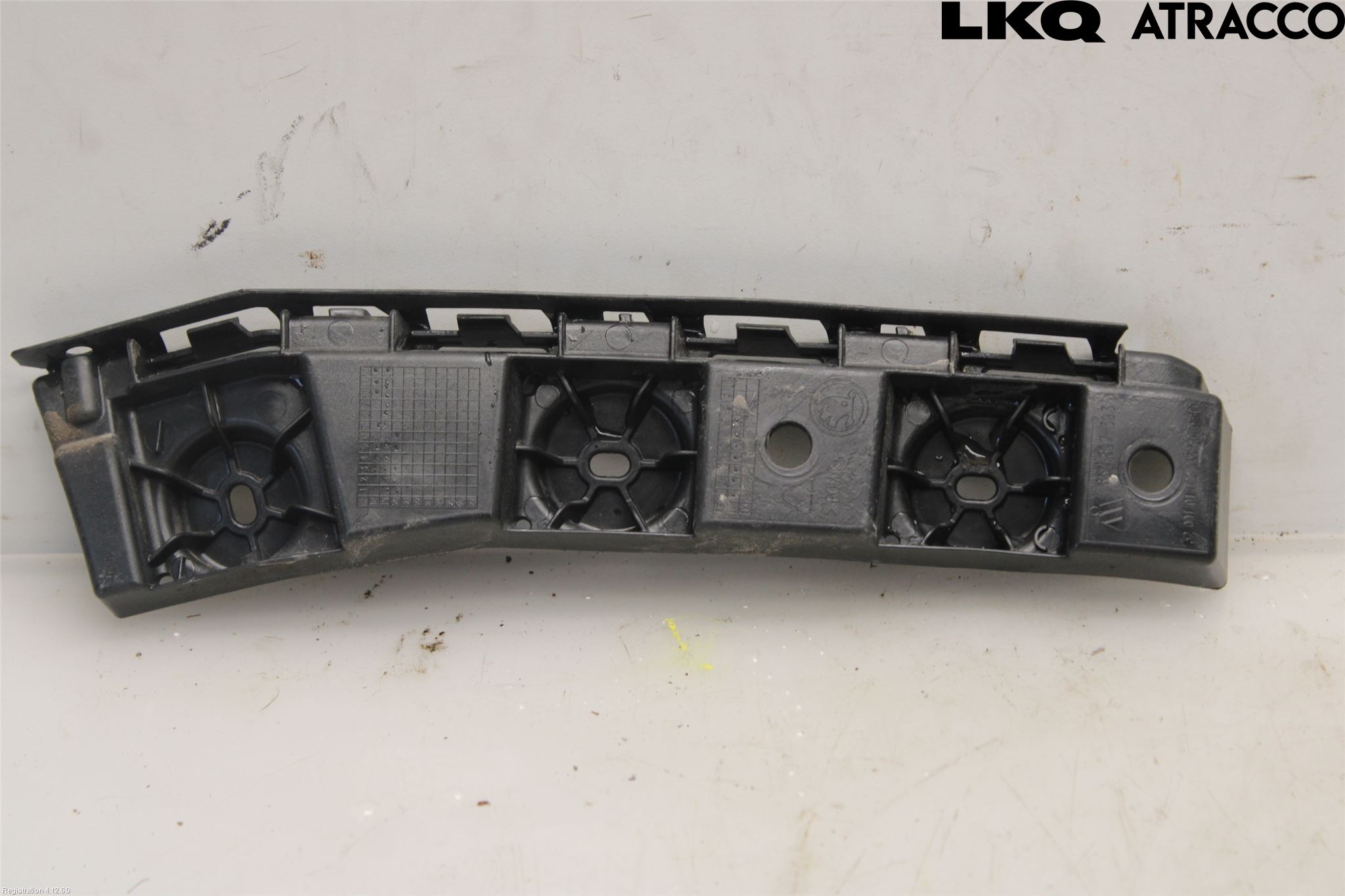 Skoda SCALA 19- Stötfångarfäste Bak Vä