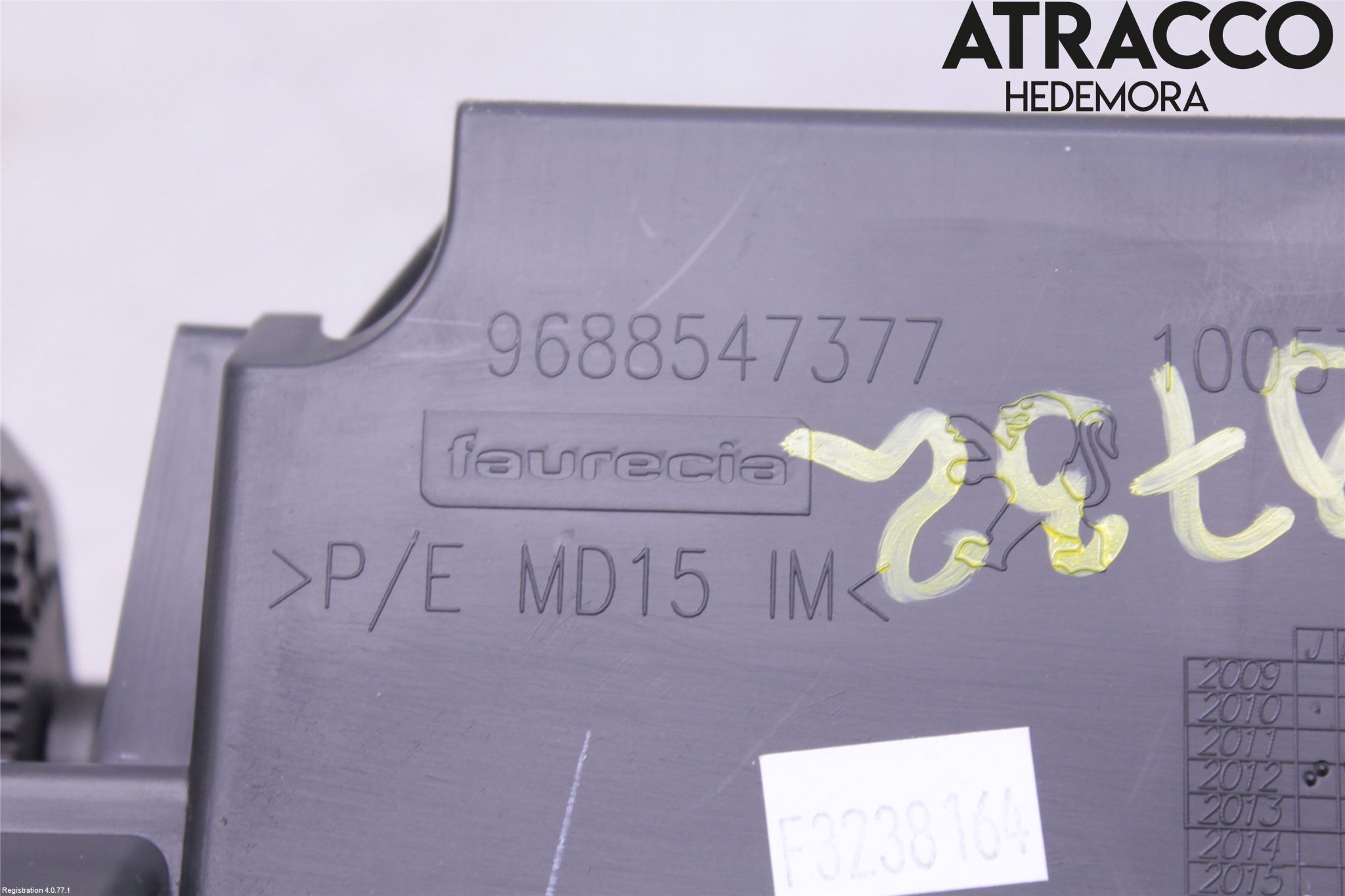 Peugeot 508 11-18 Instrumentkonsoll Mitt