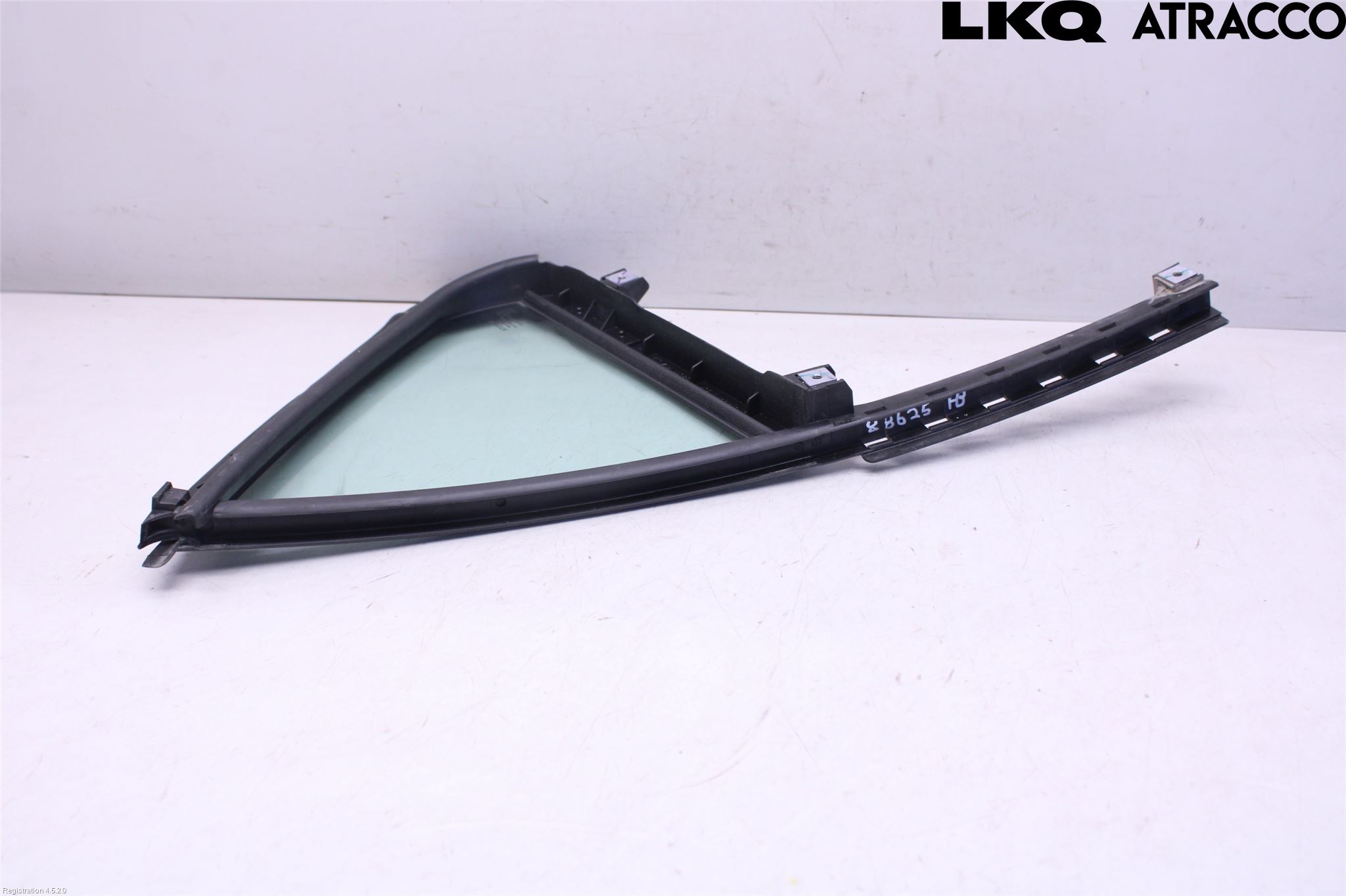 Toyota YARIS CROSS XP21 21- Dörruta Bak Lilla Hö