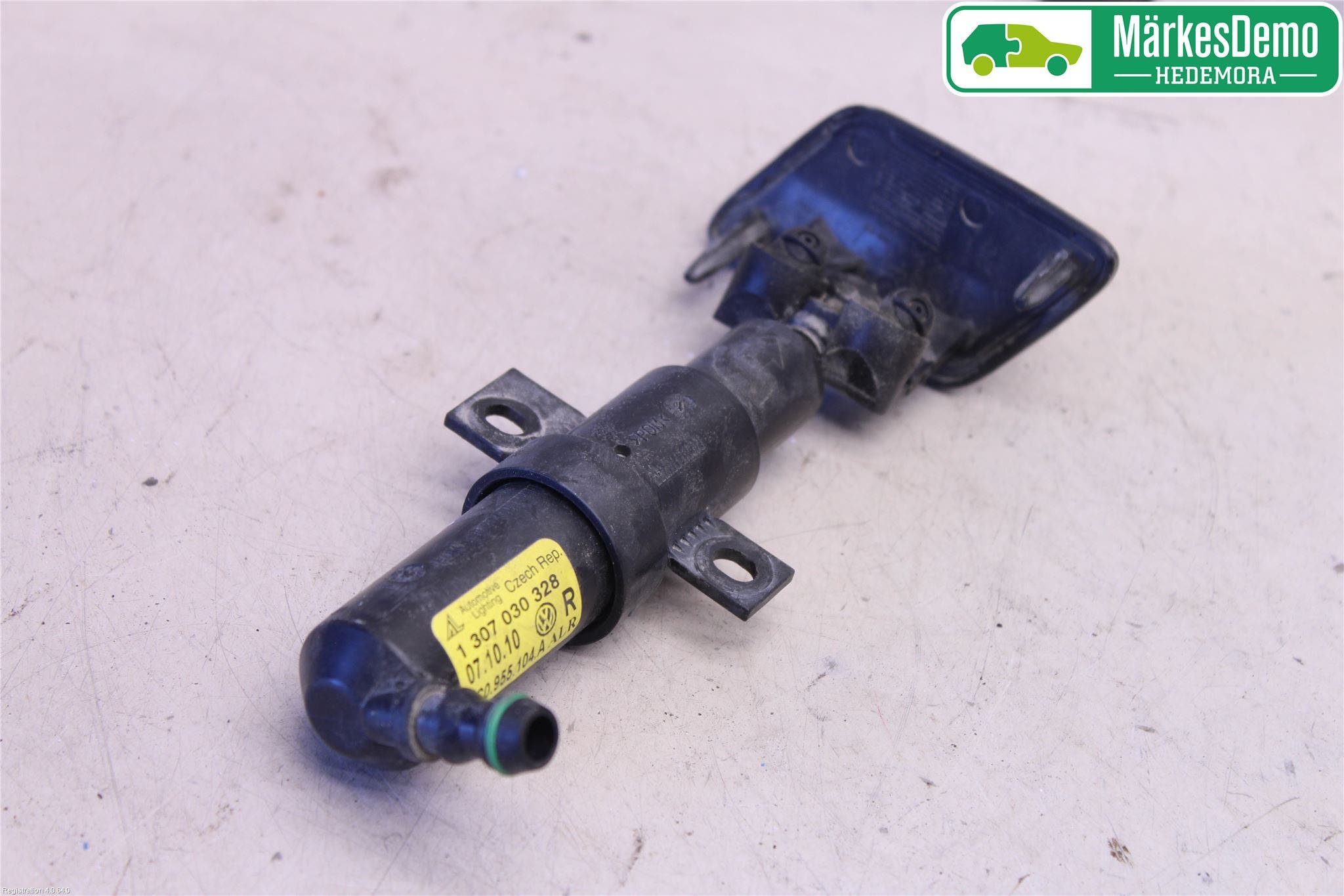 Volkswagen VW PASSAT 05-11 Spolarmunstycke Strålkastare