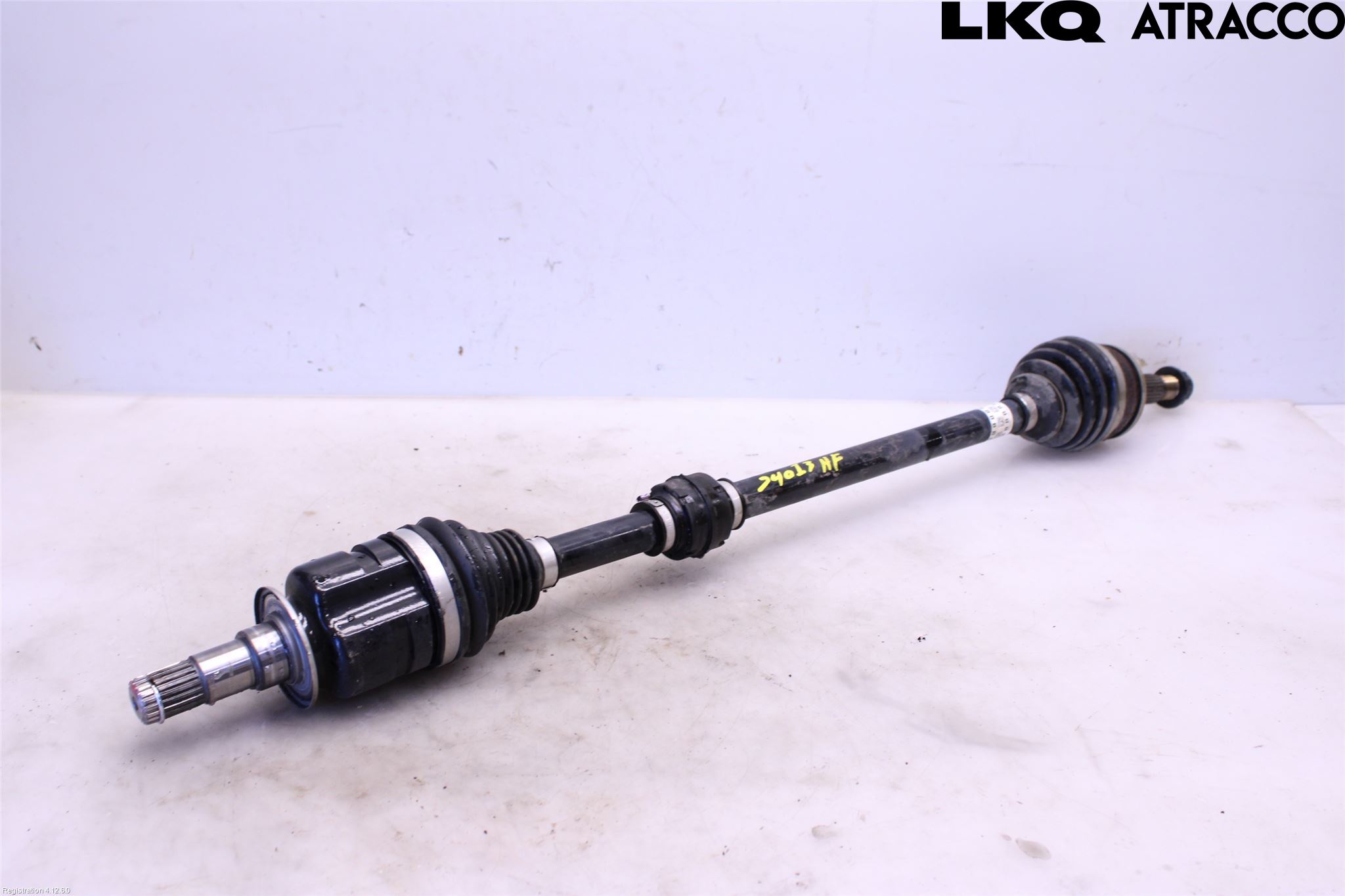 Toyota YARIS CROSS XP21 21- Drivaxel Fram Höger