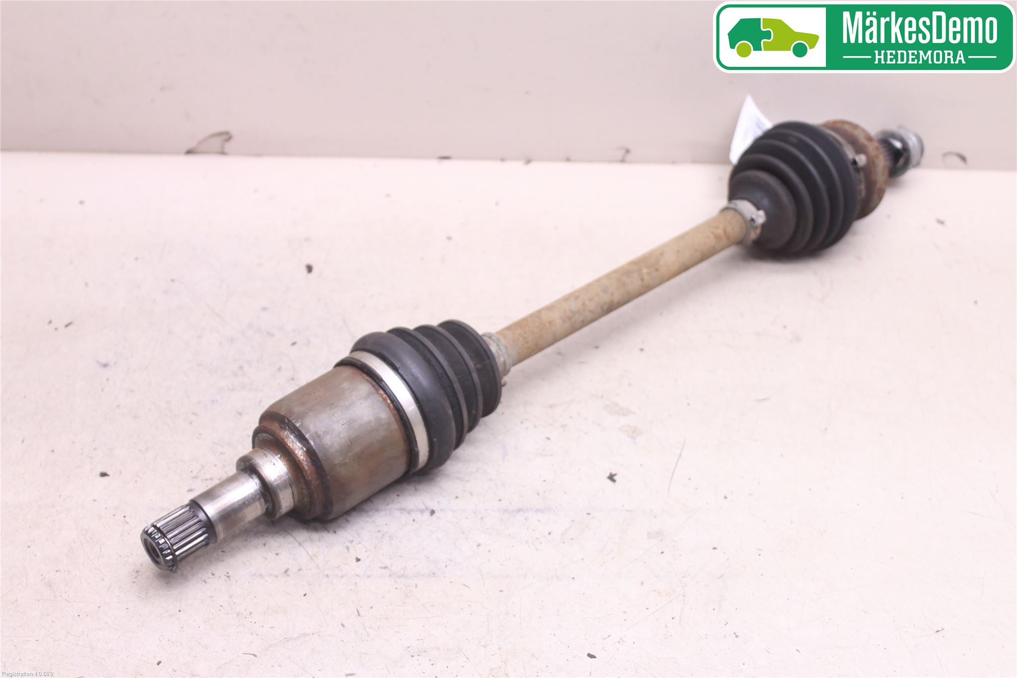 Ford KA 09-16 Drivaxel Fram Vänster