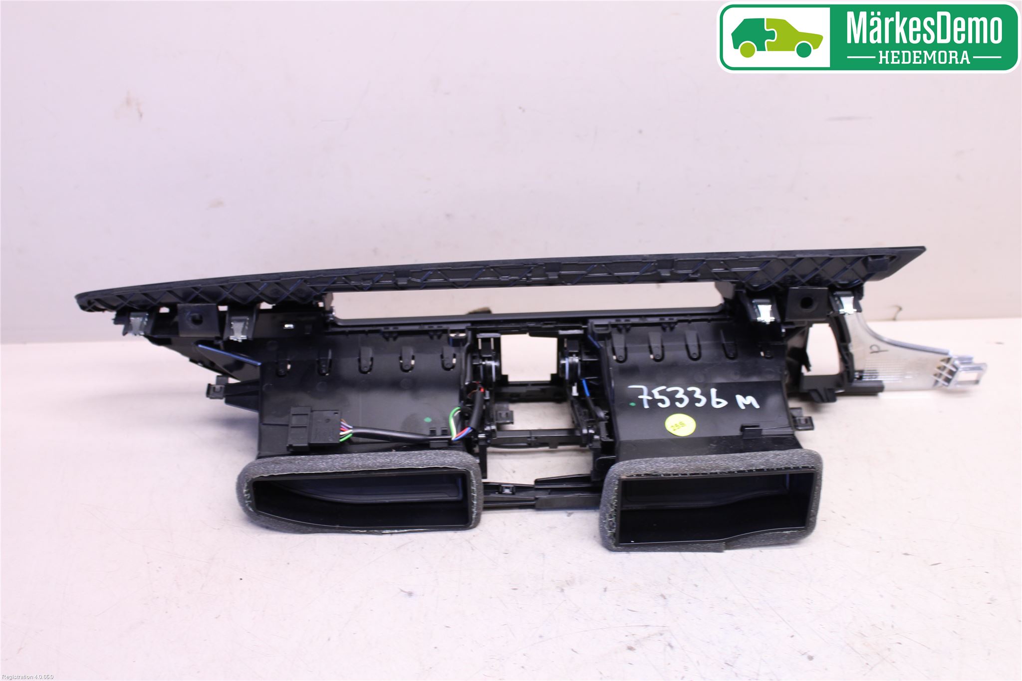 Audi A7/S7 4G 11-17 Defrosterkanal-Munstycke