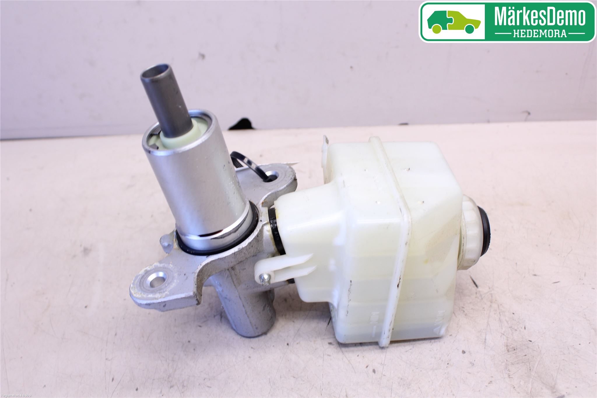 BMW X3 E83     03-10 Broms Huvudcylinder