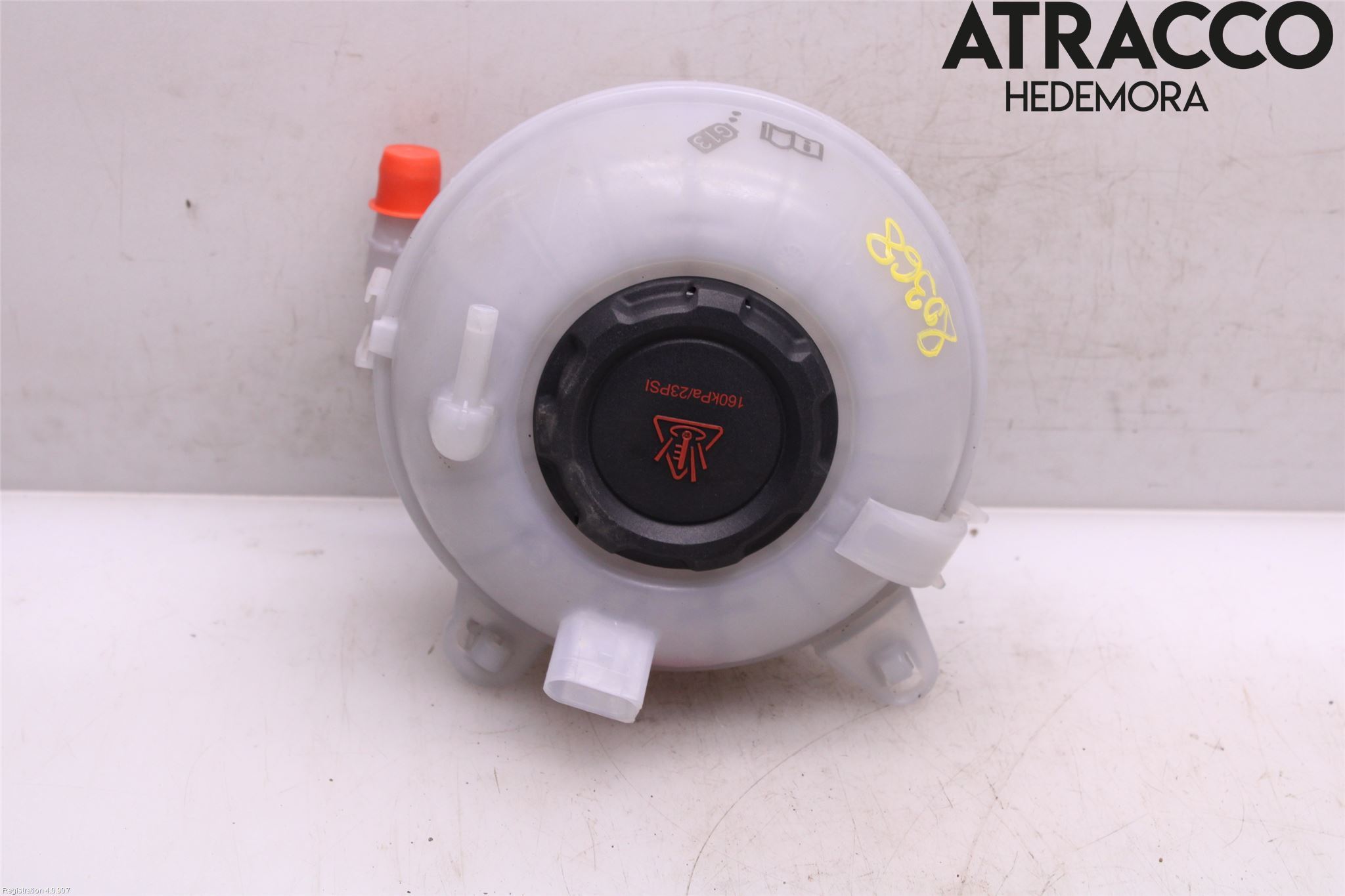 Volkswagen VW PASSAT 15-19 Expansionstank