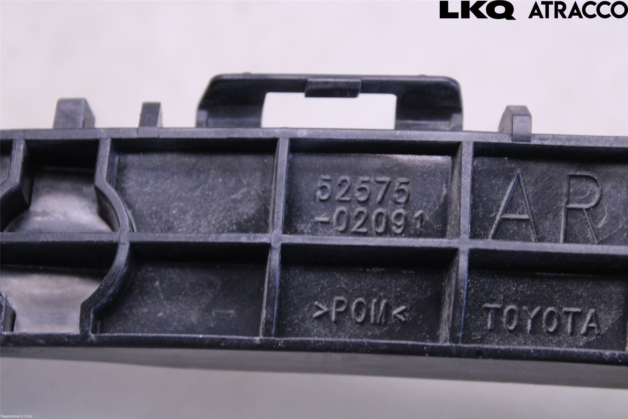 Toyota AURIS 13-19 Stötfångarfäste Bak Hö
