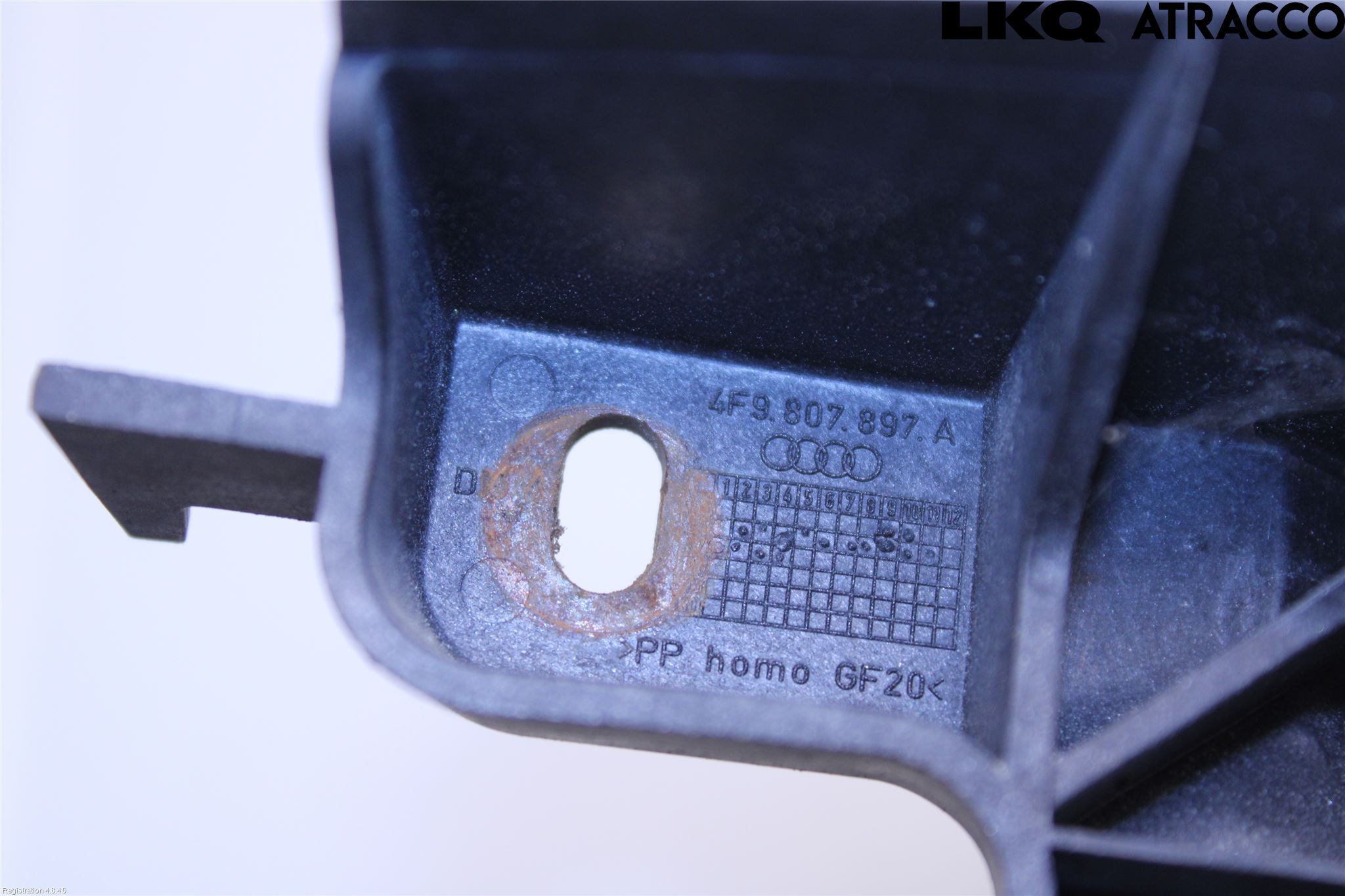 Audi A6/S6     05-11 Stötfångarfäste Bak Vä