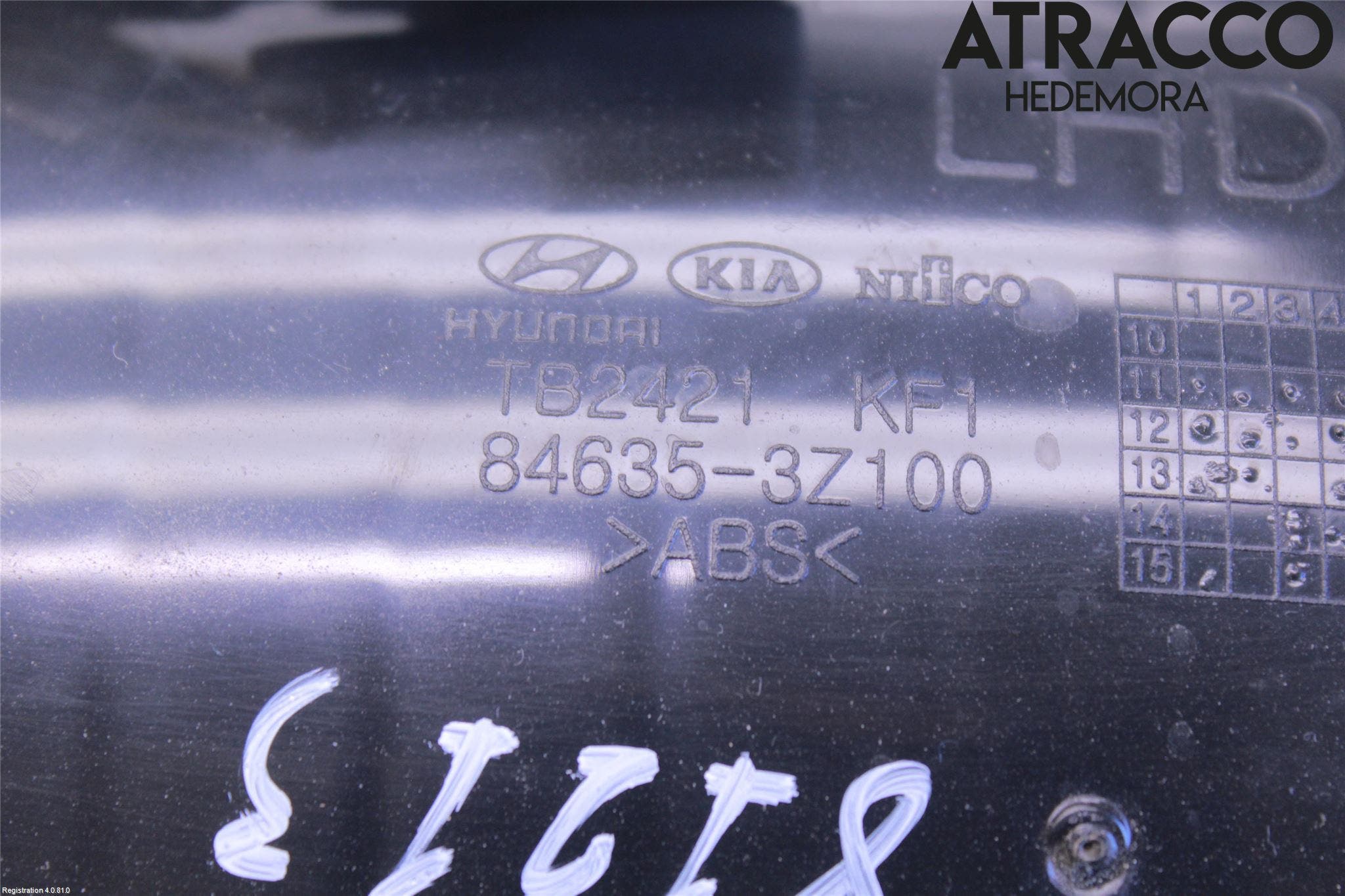 Hyundai i40 16-18 Instrumentbräda Förvaringsfack