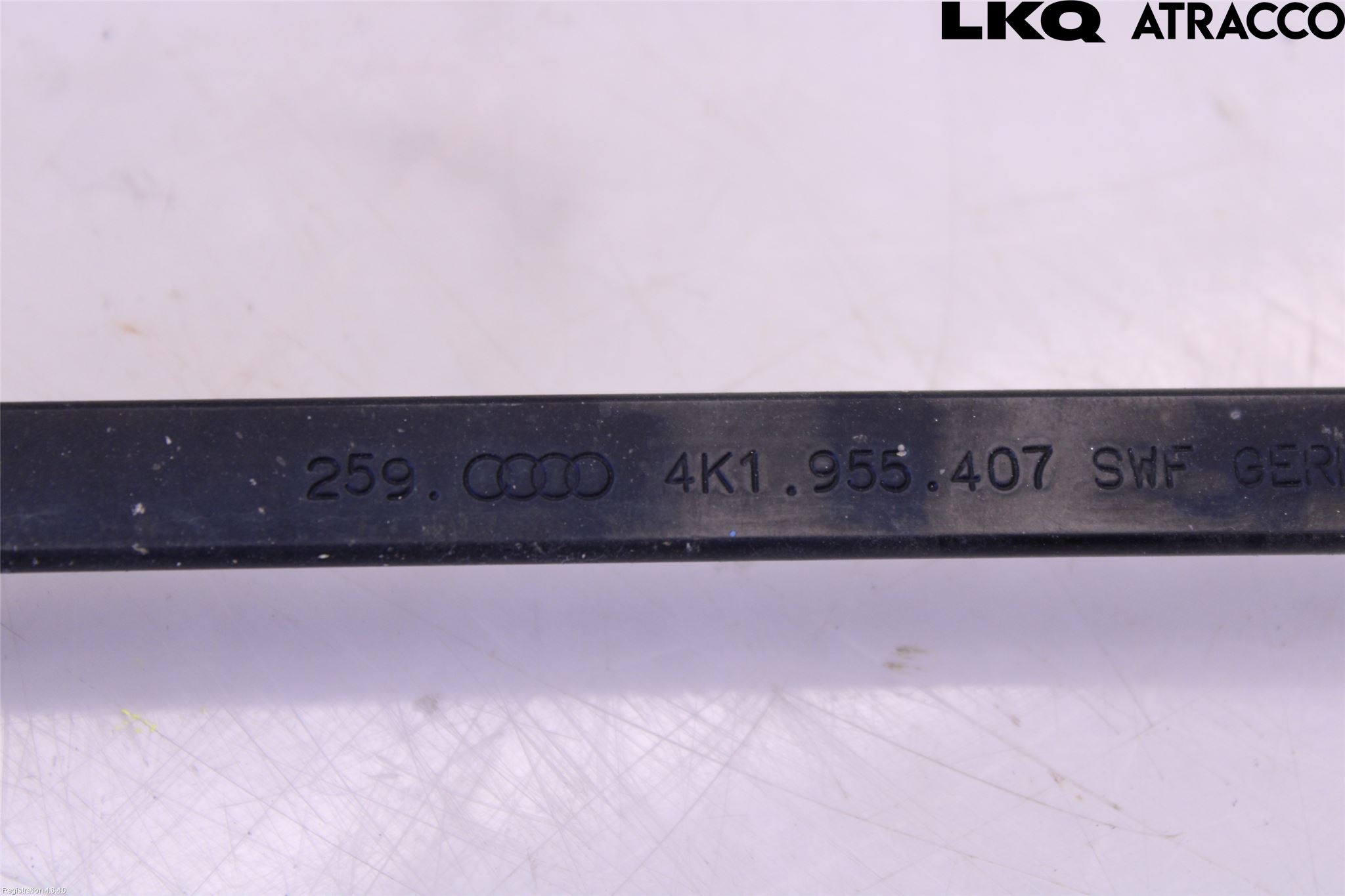 Audi A6 F2/C8 19- Torkararm Armar Vindruta