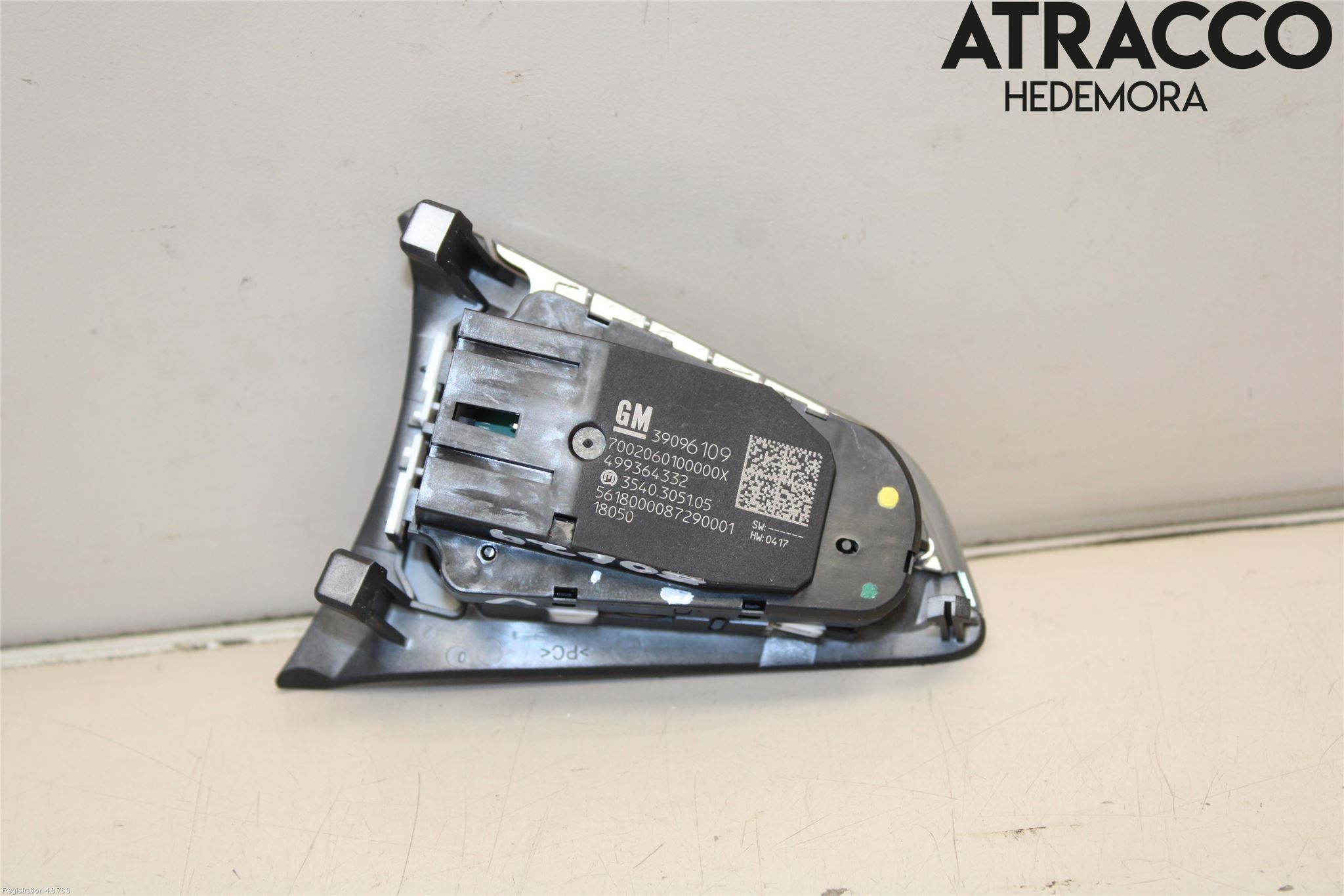 Opel INSIGNIA 17- Strömställare Multifunktion