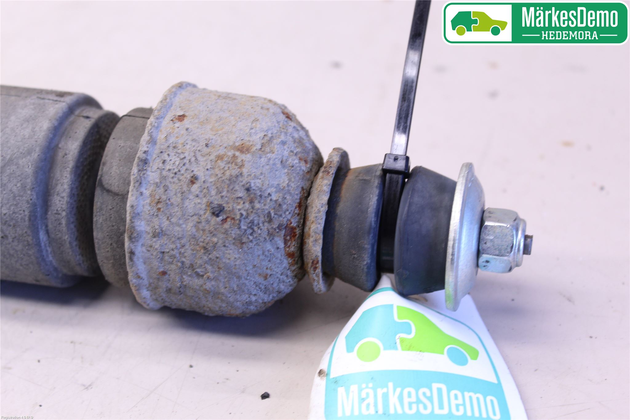 Nissan JUKE 14-19 Stötdämpare Bak