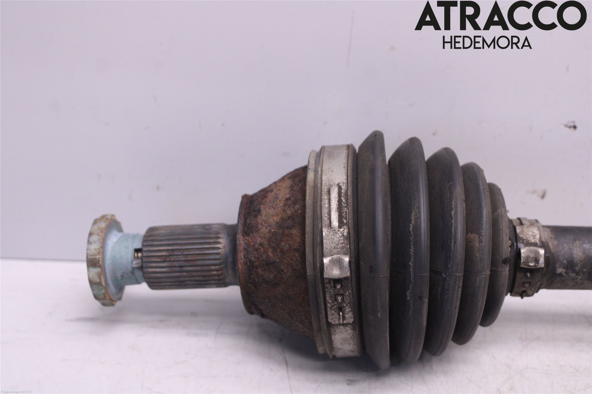 Volkswagen VW POLO 10-17 Drivaxel Fram Vänster