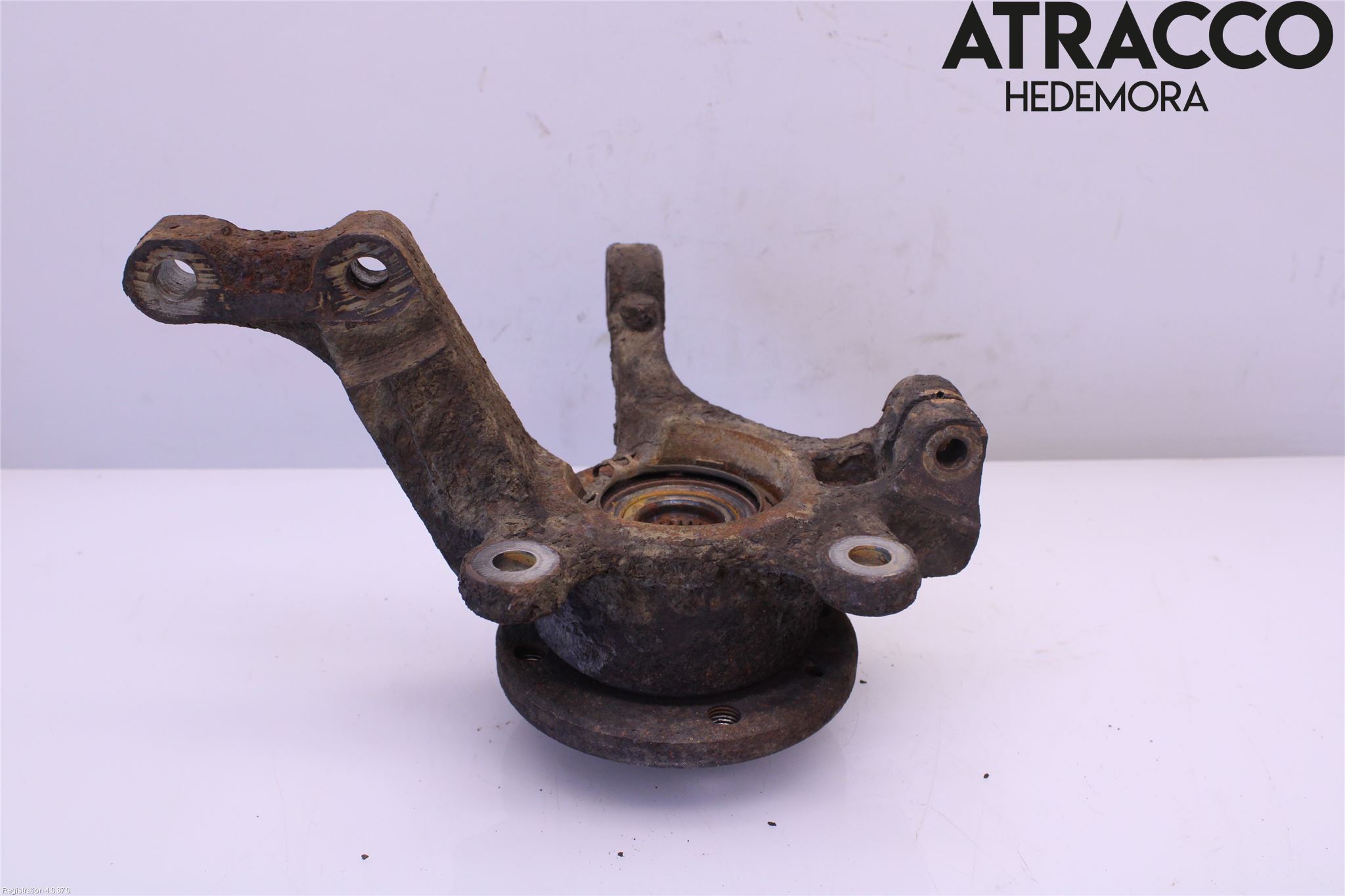 Nissan NOTE E11 06-14 Styrspindel Lagerhus Hö