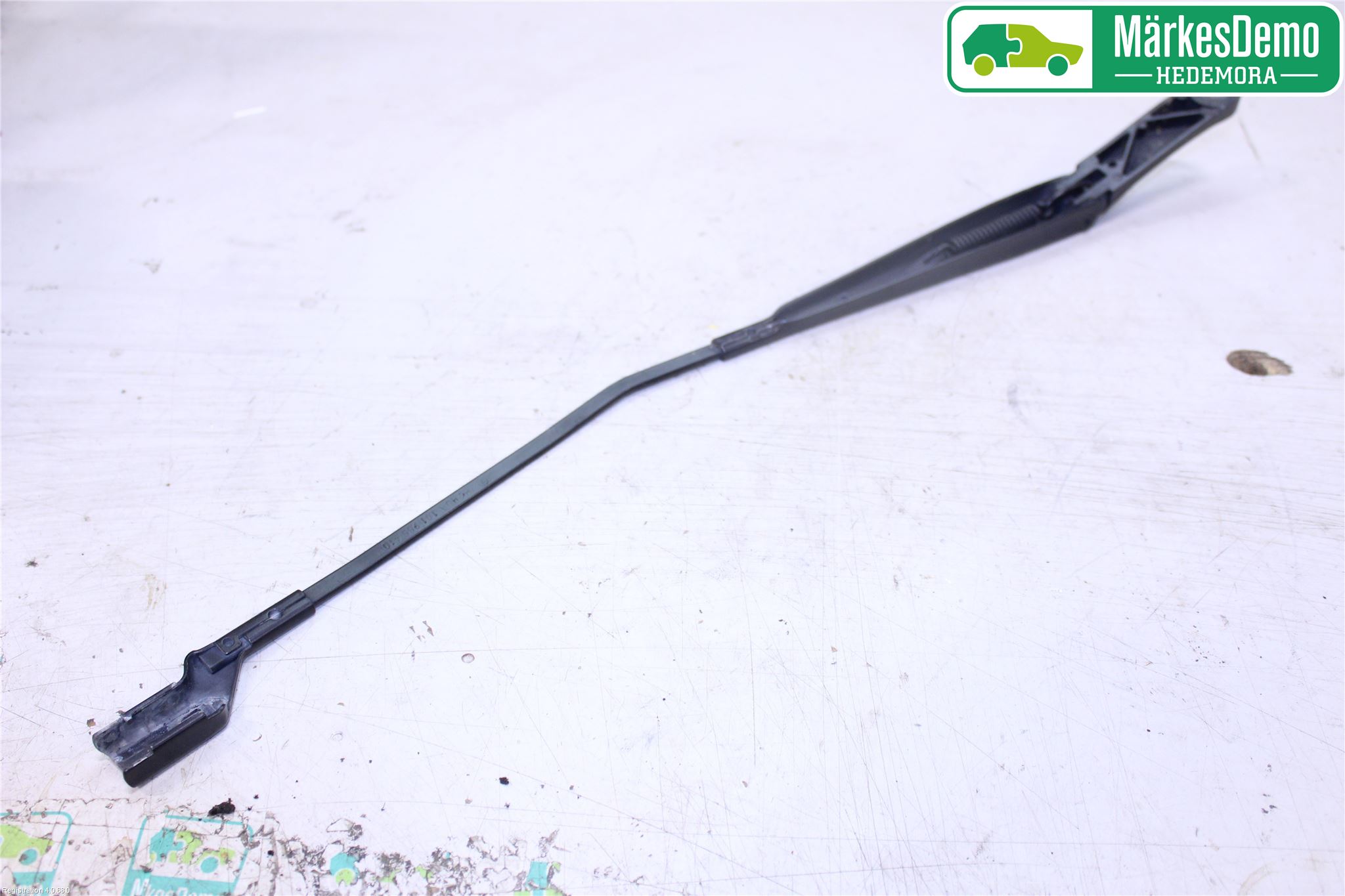 Volkswagen VW GOLF VI 09-13 Torkararm Armar Vindruta