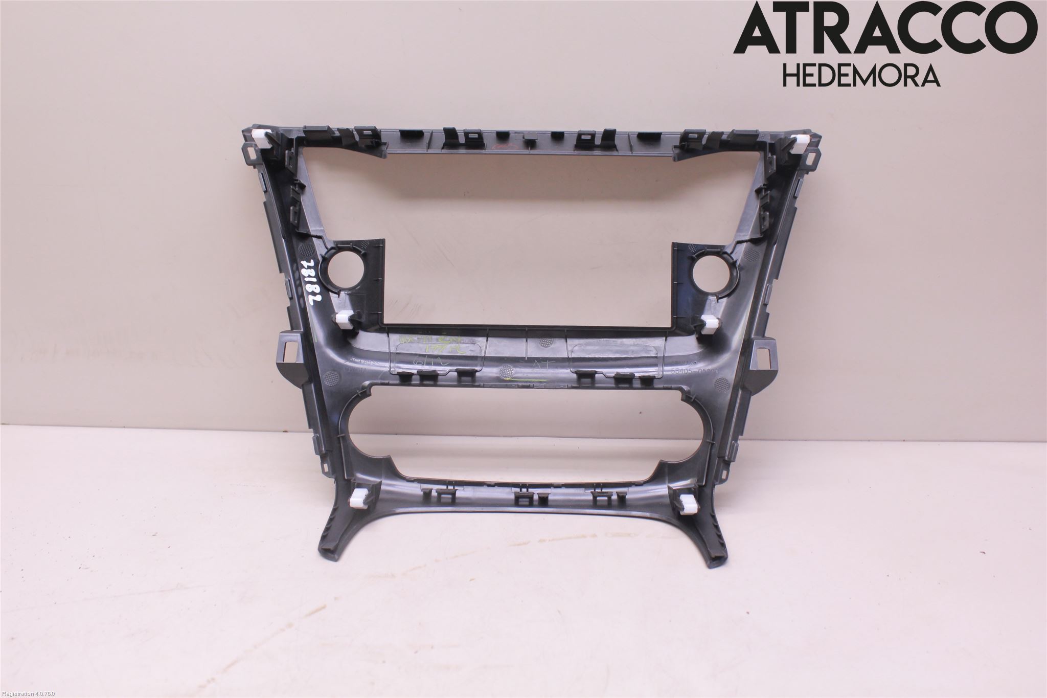 Toyota AVENSIS 16-18 Instrument-Radio Sarg
