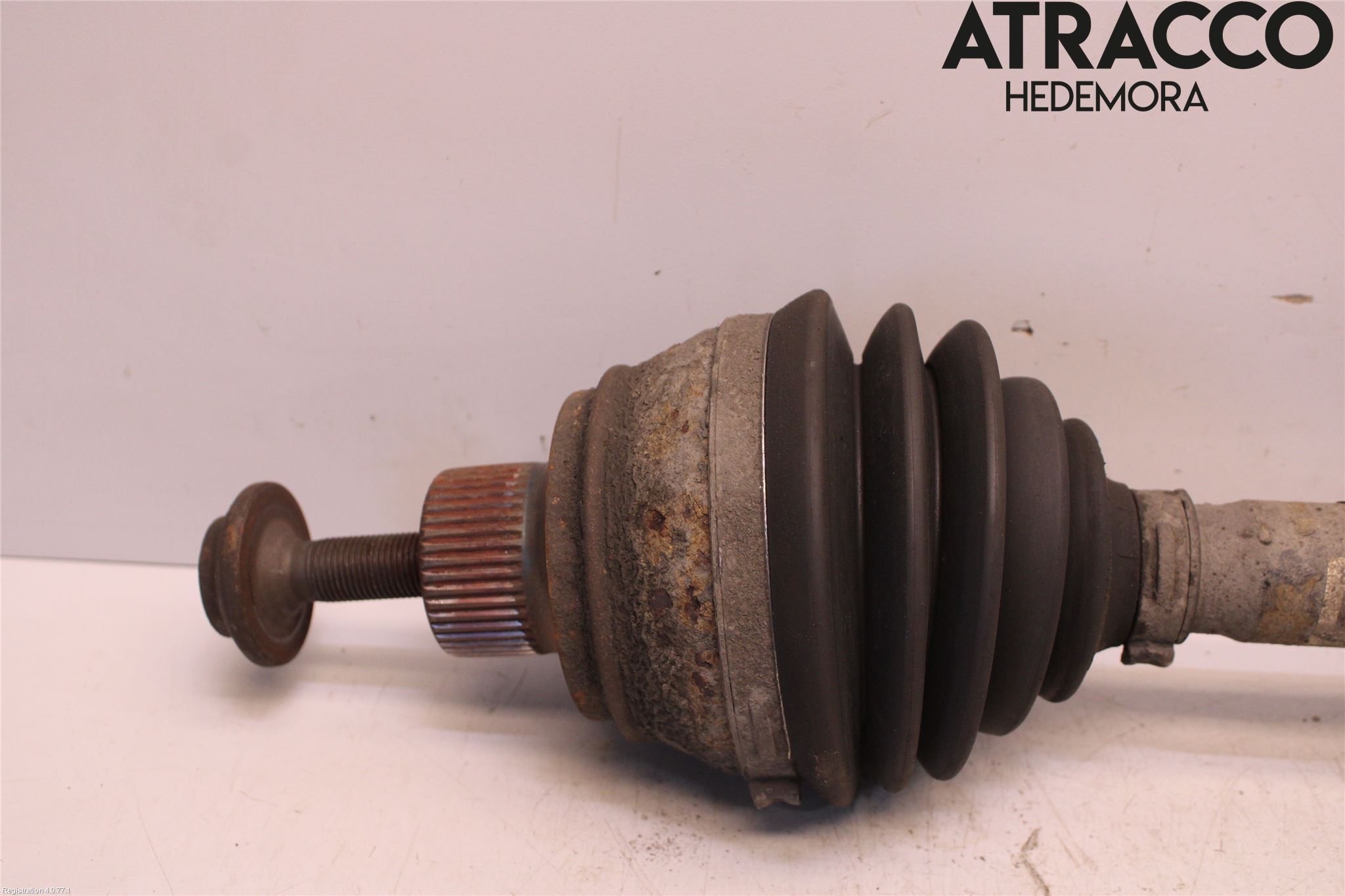 Audi A4/S4 08-11 Drivaxel Fram Vänster