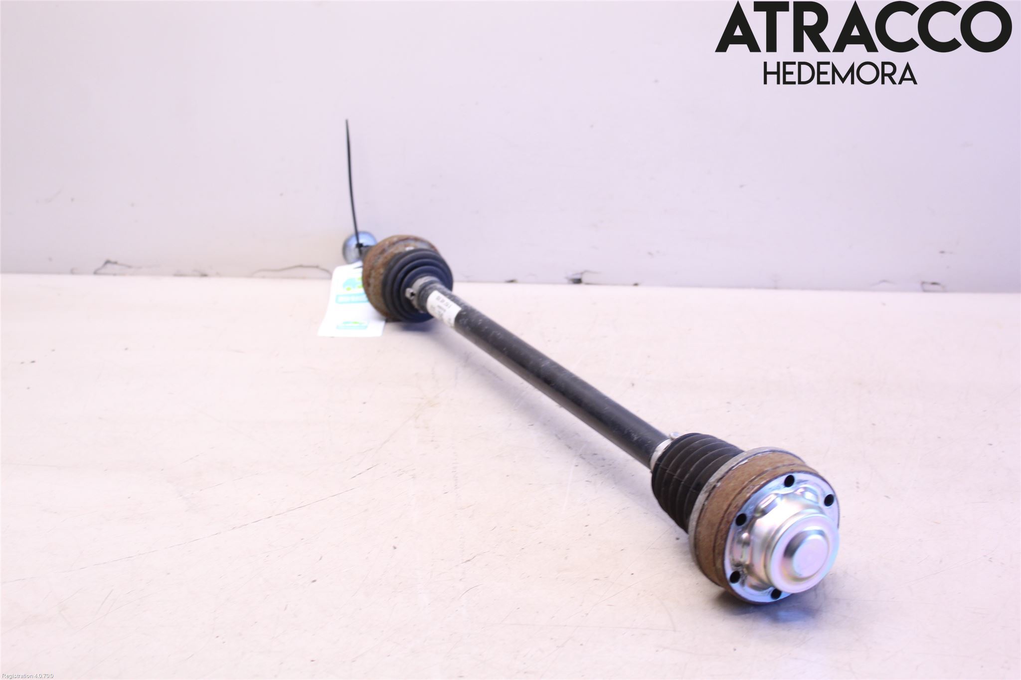Volkswagen VW TIGUAN 16-24 Drivaxel Bak Höger