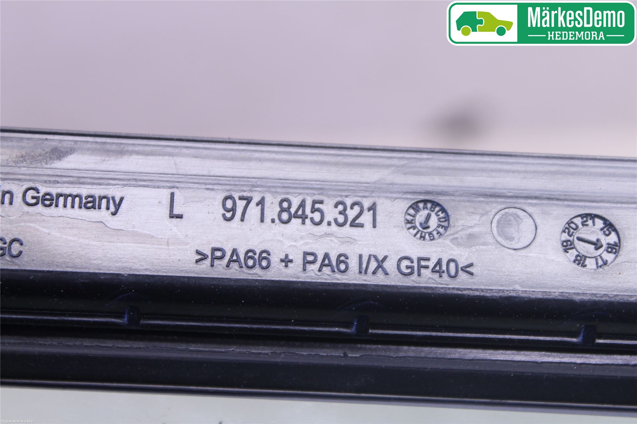 Porsche PANAMERA 09- Dörruta Fram Lilla Vä