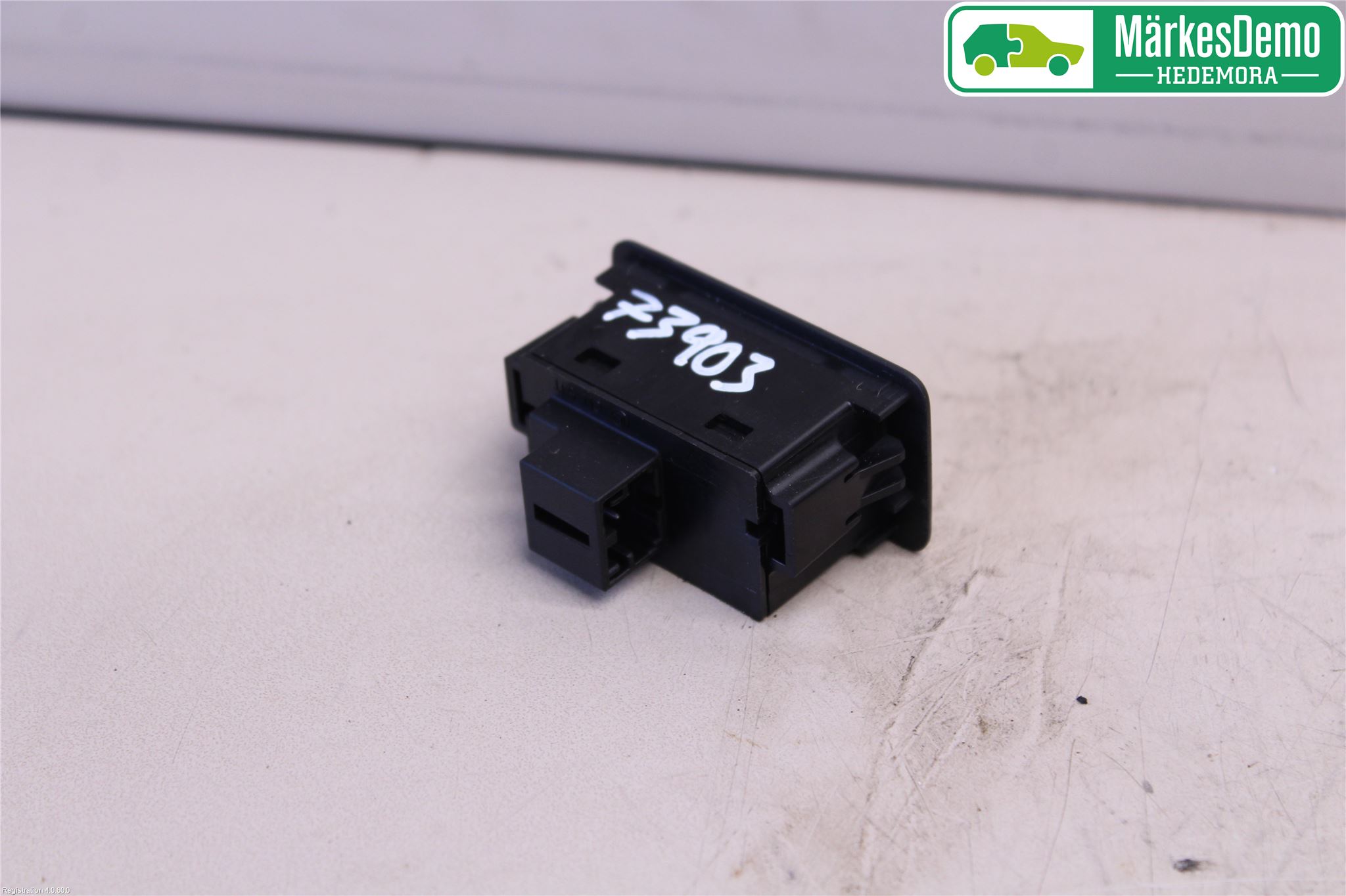 Audi Q5 09-16 Strömställare Baklucka