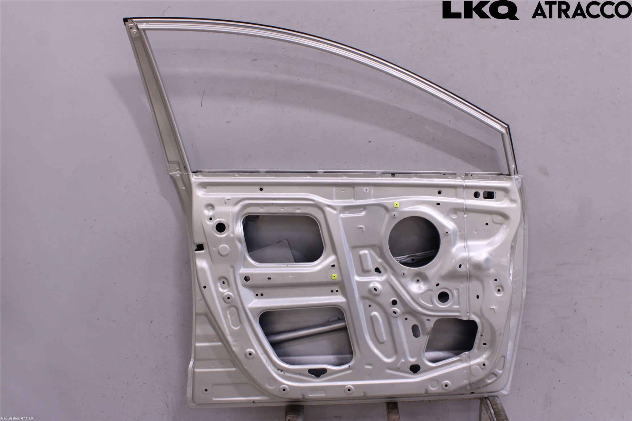 Toyota COROLLA VERSO 04-07 Dörr Fram Vänster