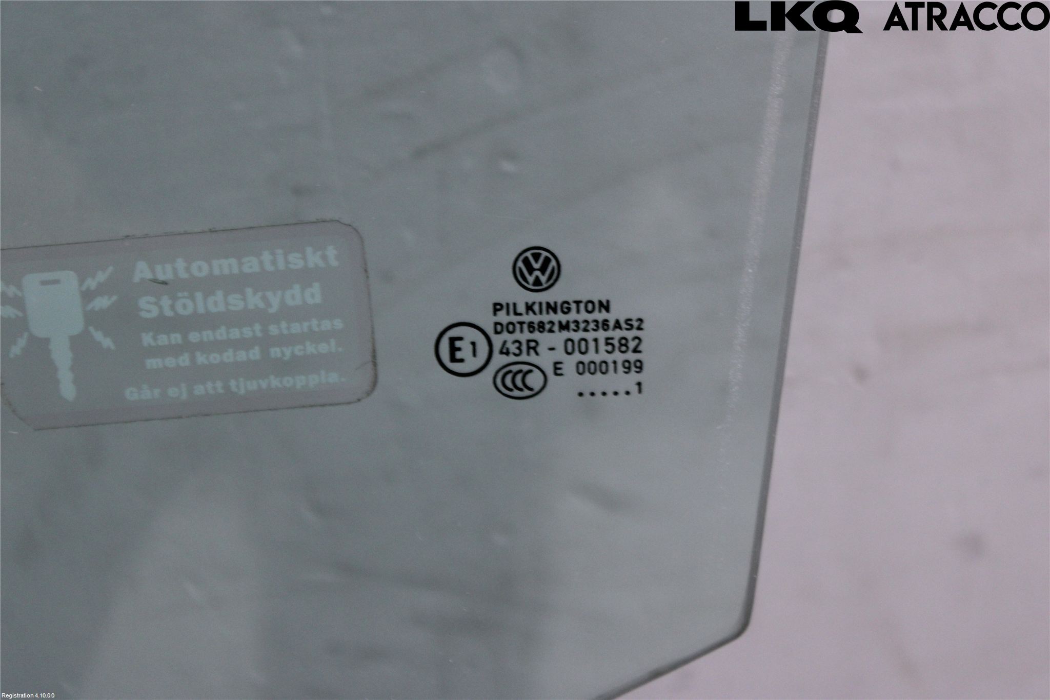 Volkswagen VW TOURAN 10-15 Dörruta Fram Vänster