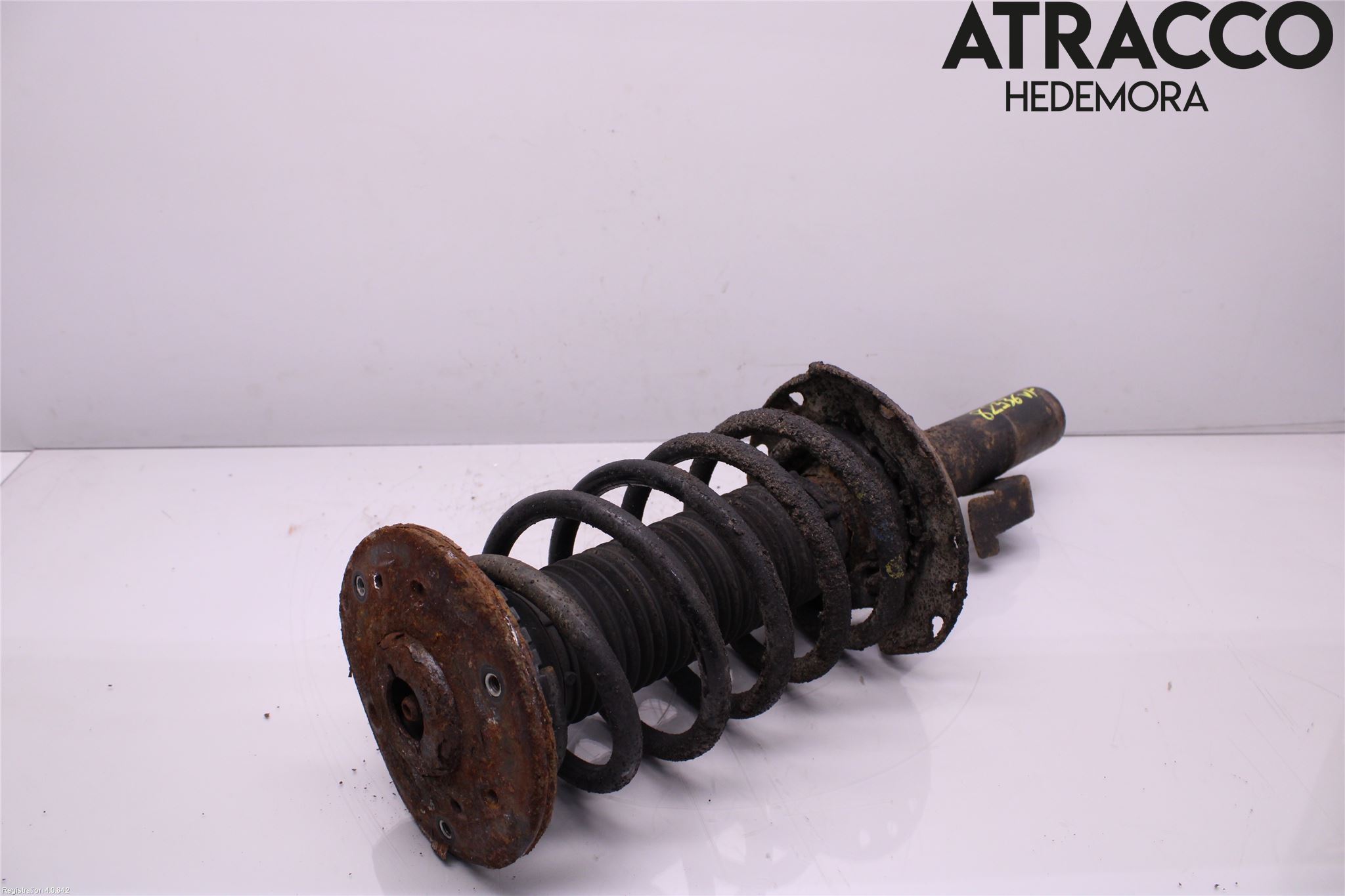 Volvo V70 08-13 Fjäderben Fram Vänster