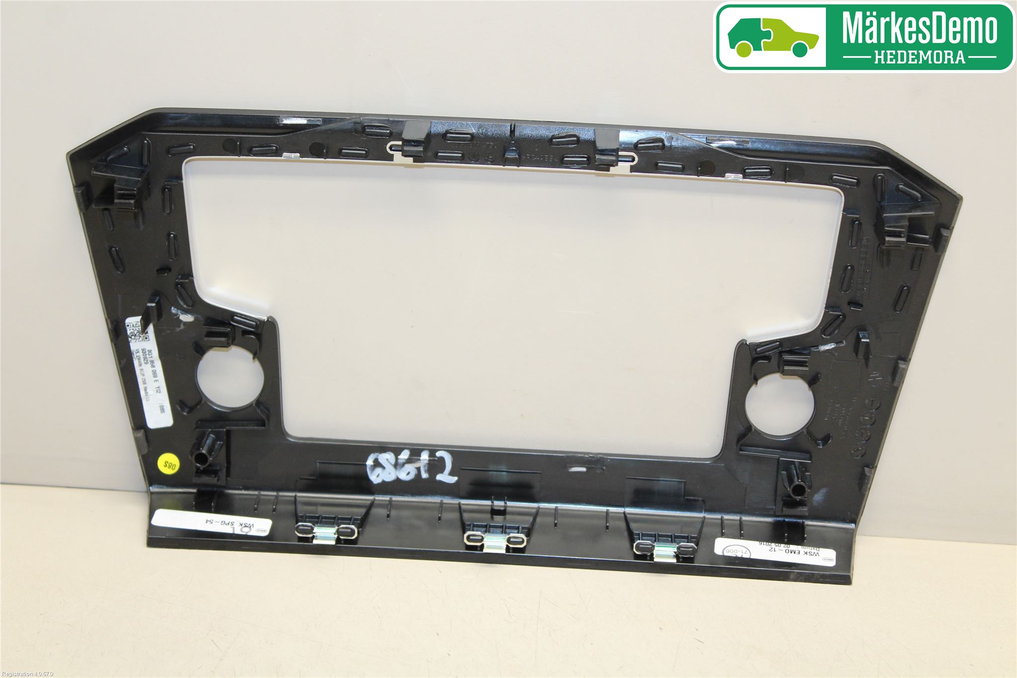Volkswagen VW PASSAT 15-19 Instrument-Radio Sarg