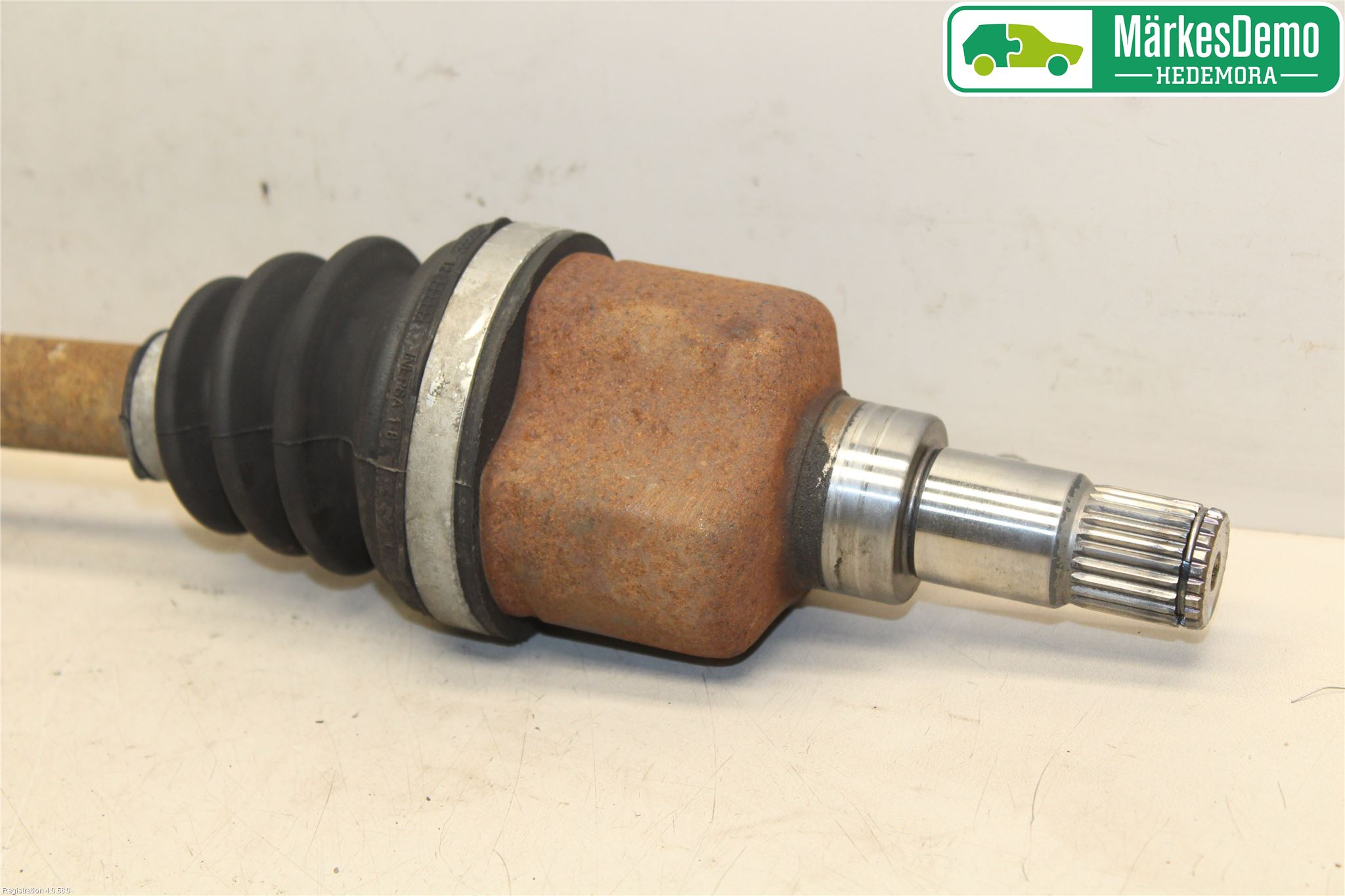 Ford FOCUS 08-11 Drivaxel Fram Vänster