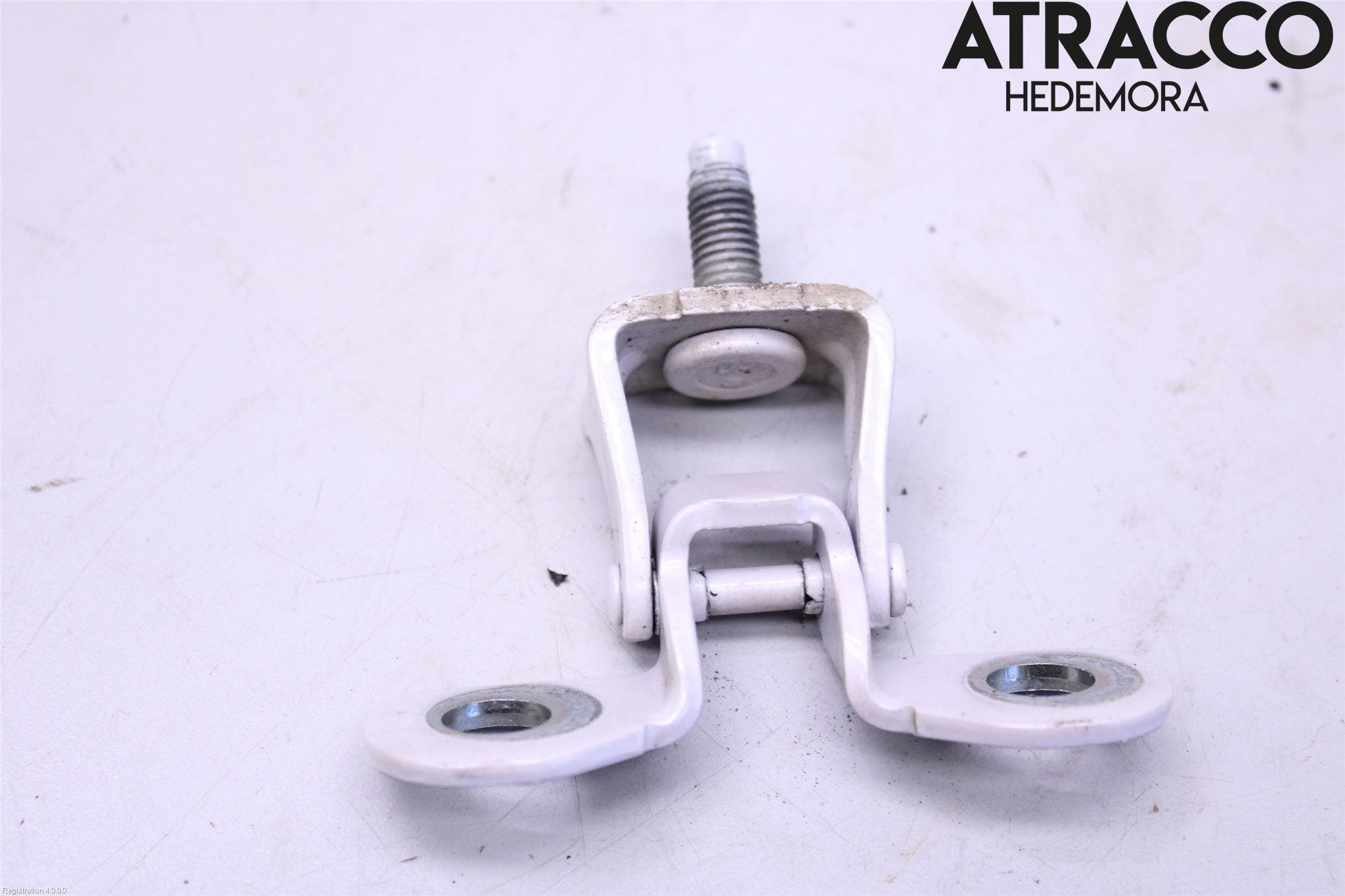 Ford KUGA 13-16 Bakluckegångjärn Hö