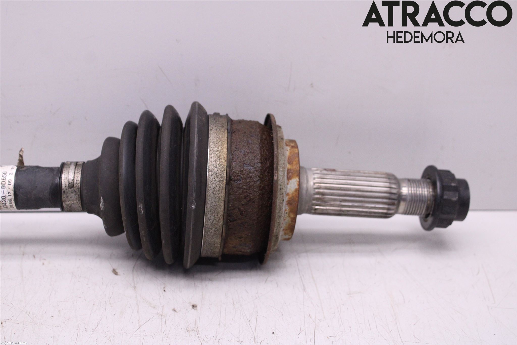 Toyota YARIS XP130 15-20 Drivaxel Fram Vänster