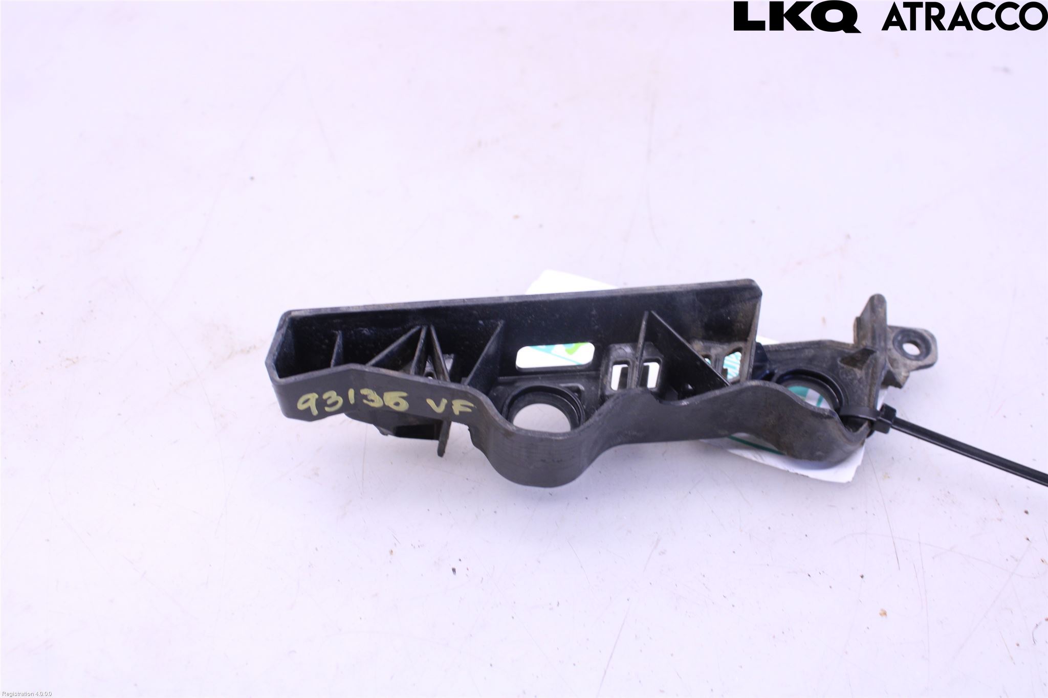 Audi A6 F2/C8 19- Stötfångarfäste Fram Vä