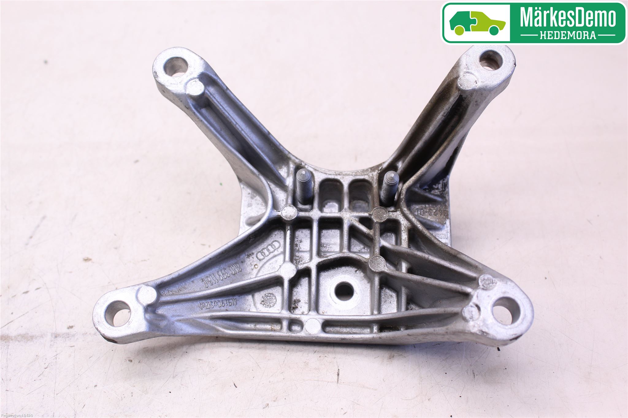 Audi A4/S4 B9 16-19 Växellådsfäste