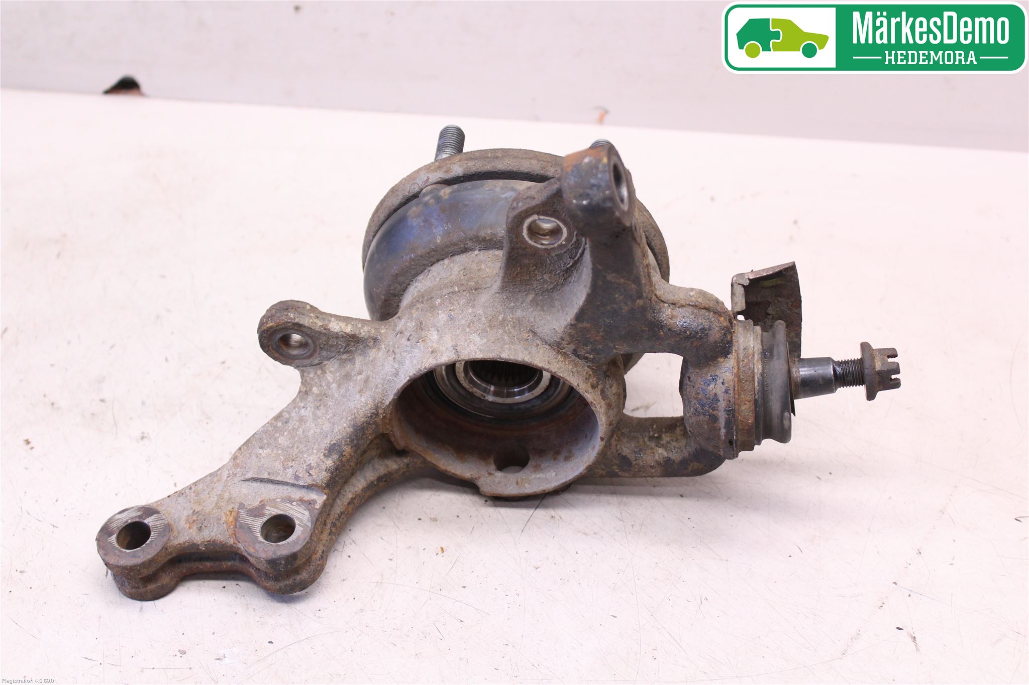 Kia CEED 06-12 Styrspindel Lagerhus Hö