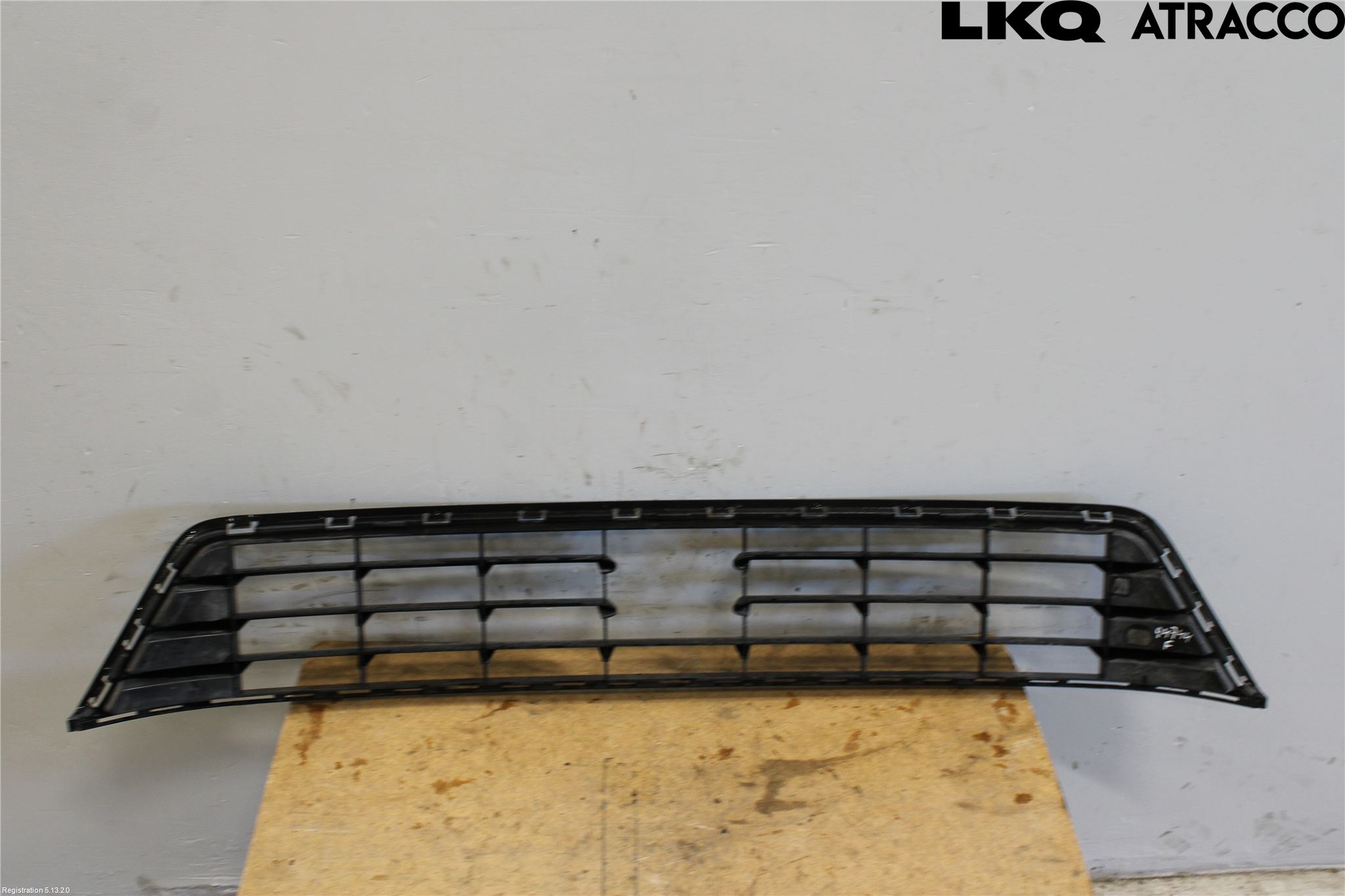 Volkswagen VW GOLF / E-GOLF VII 13-20 Stötfångardel Fram Mitt