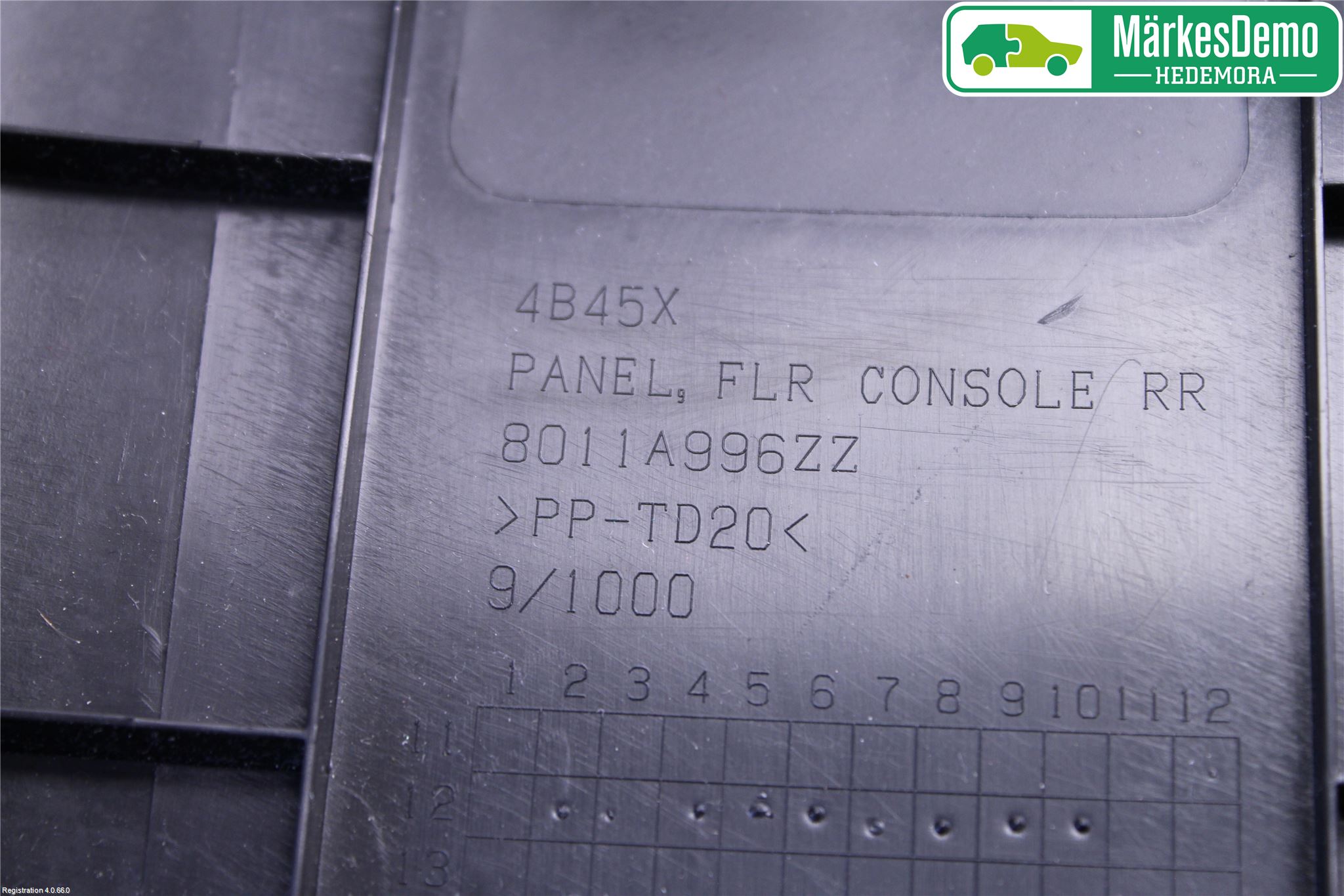 Mitsubishi OUTLANDER 13-21 Inredning Armstöd