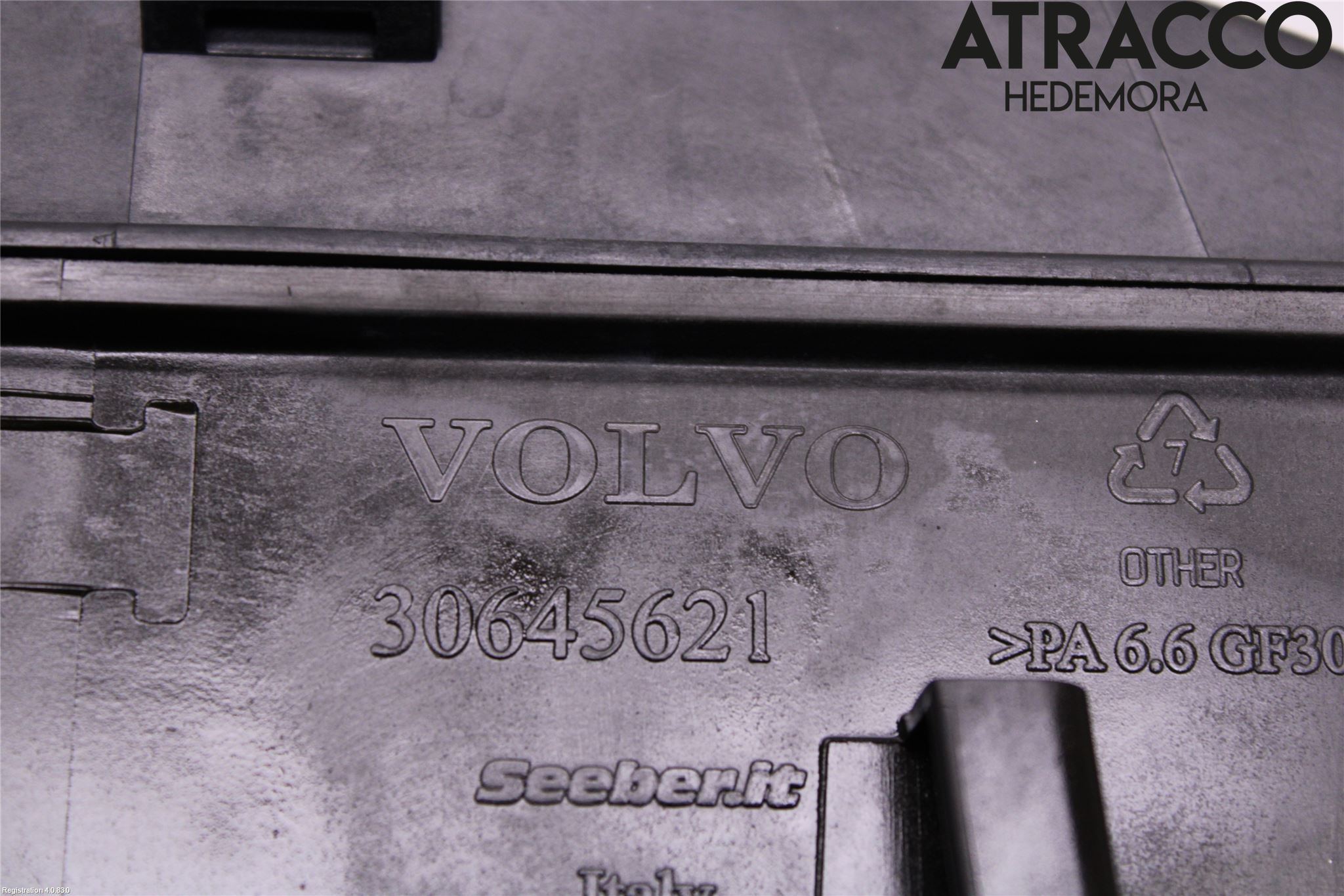 Volvo V70 05-08 Styrservooljebehållare