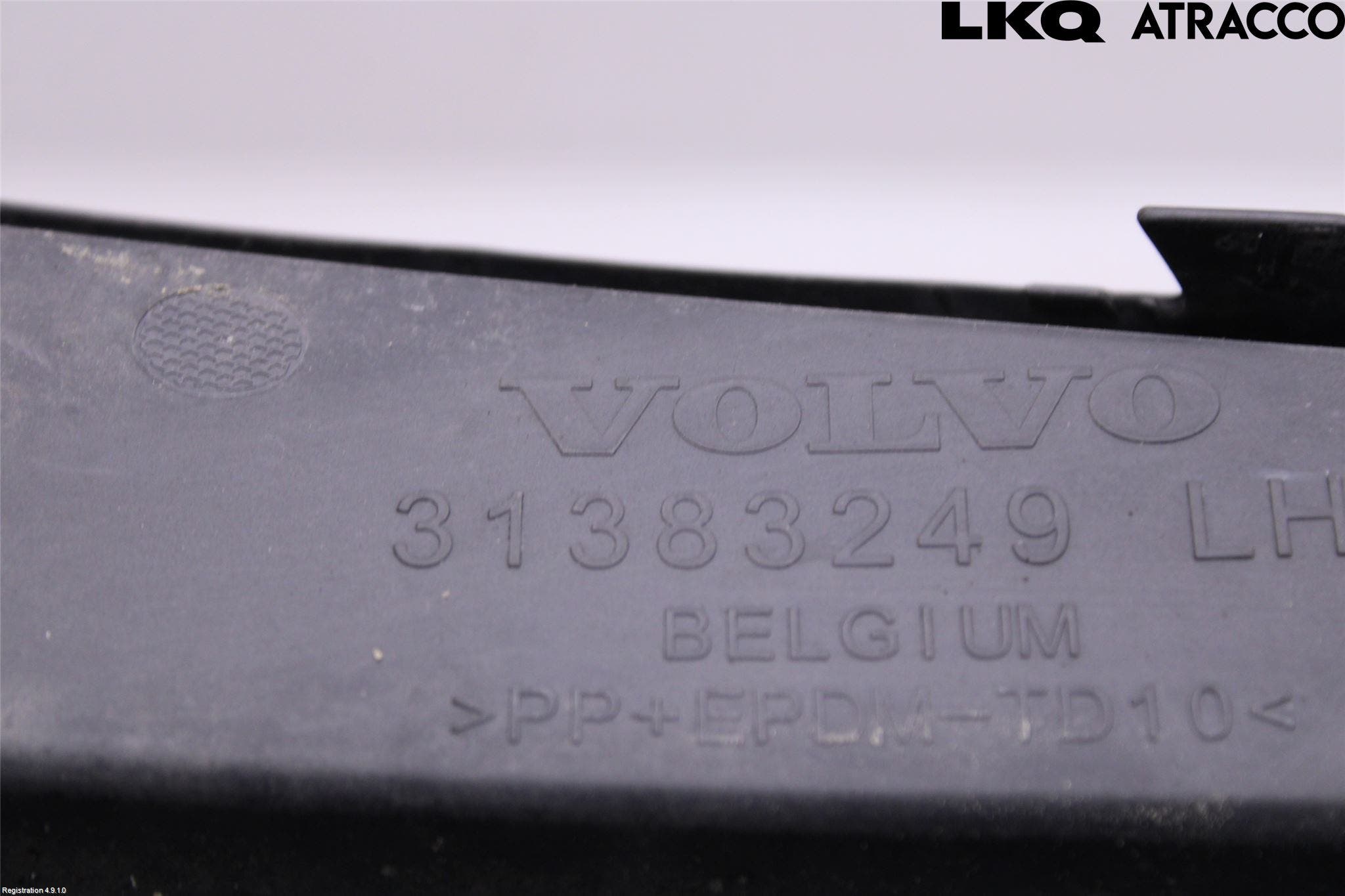 Volvo V90 17->> Dimljussarg Fram